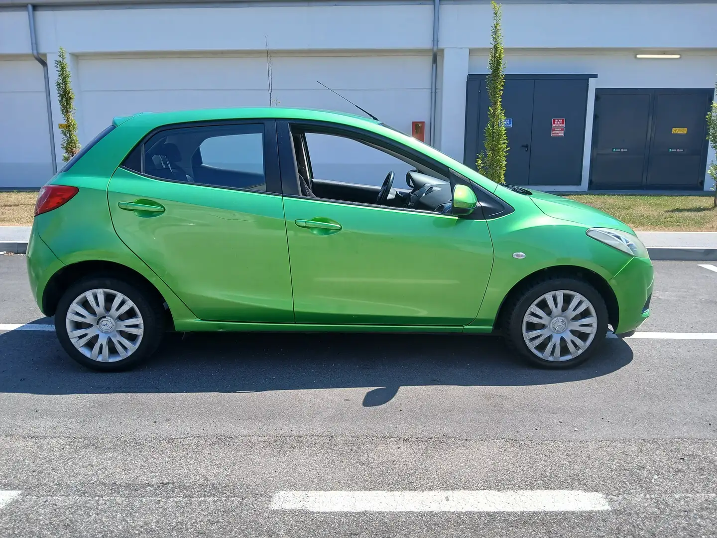 Mazda 2 2 1.4 tdi 68cv Per Neopatentati Vert - 2