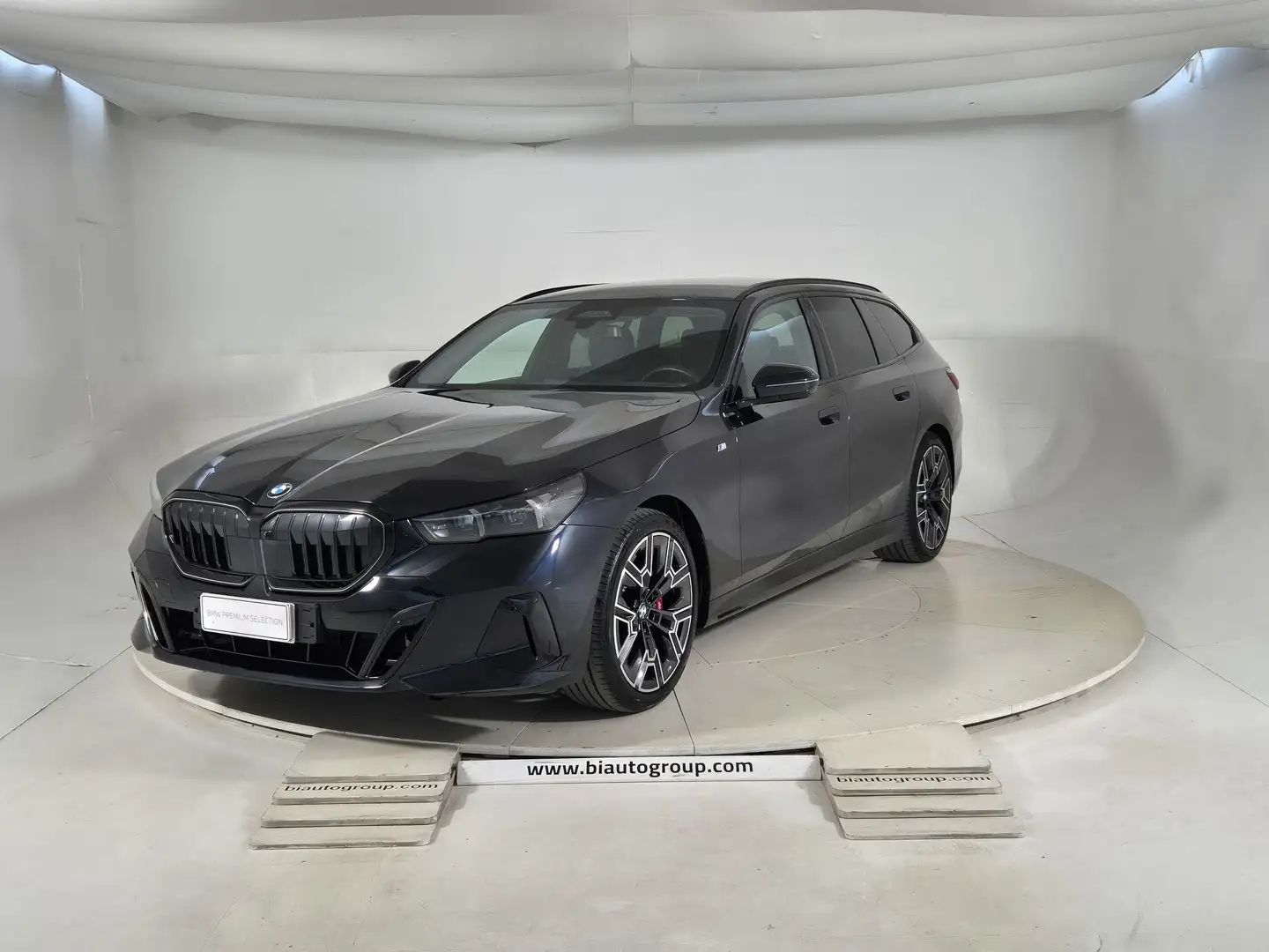 BMW 520 Serie 5 G61 Touring 520d Touring 48V xdrive auto Schwarz - 1