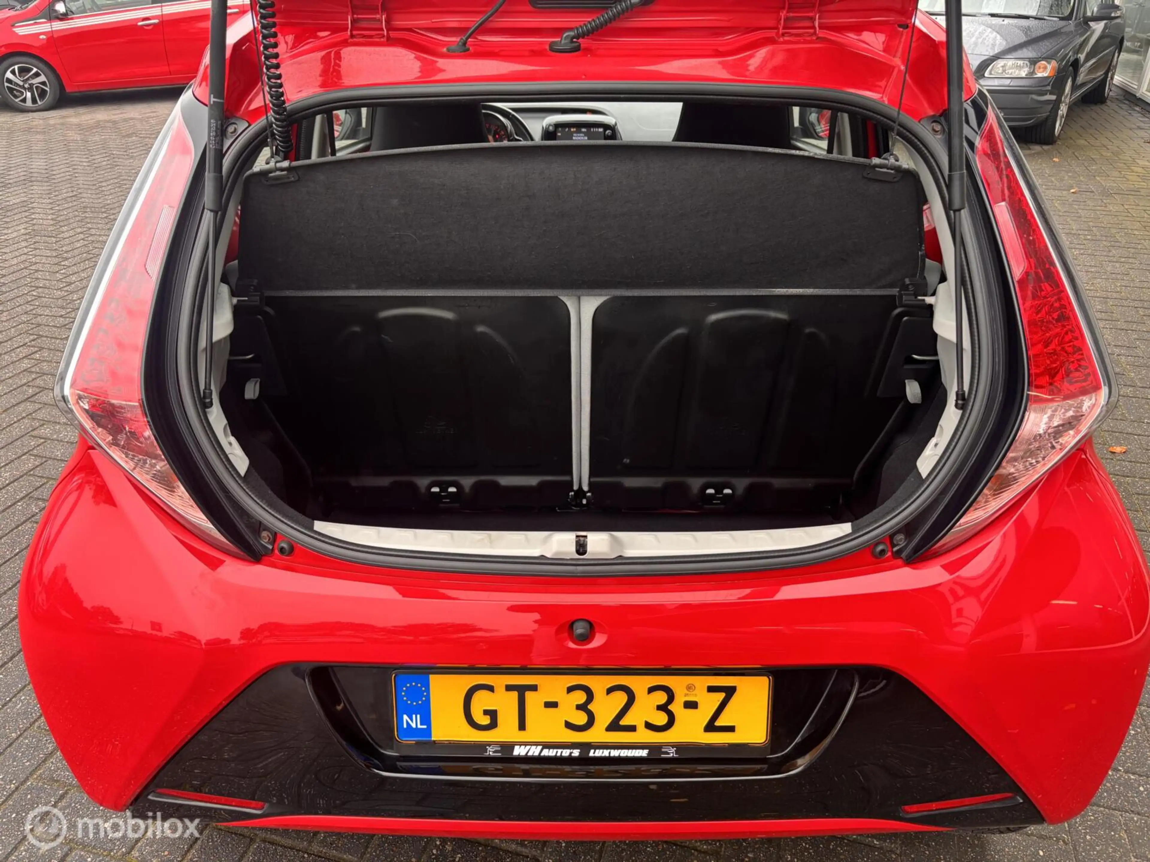 Toyota Aygo 1.0 VVT-i x-play | Camera | — photo 9