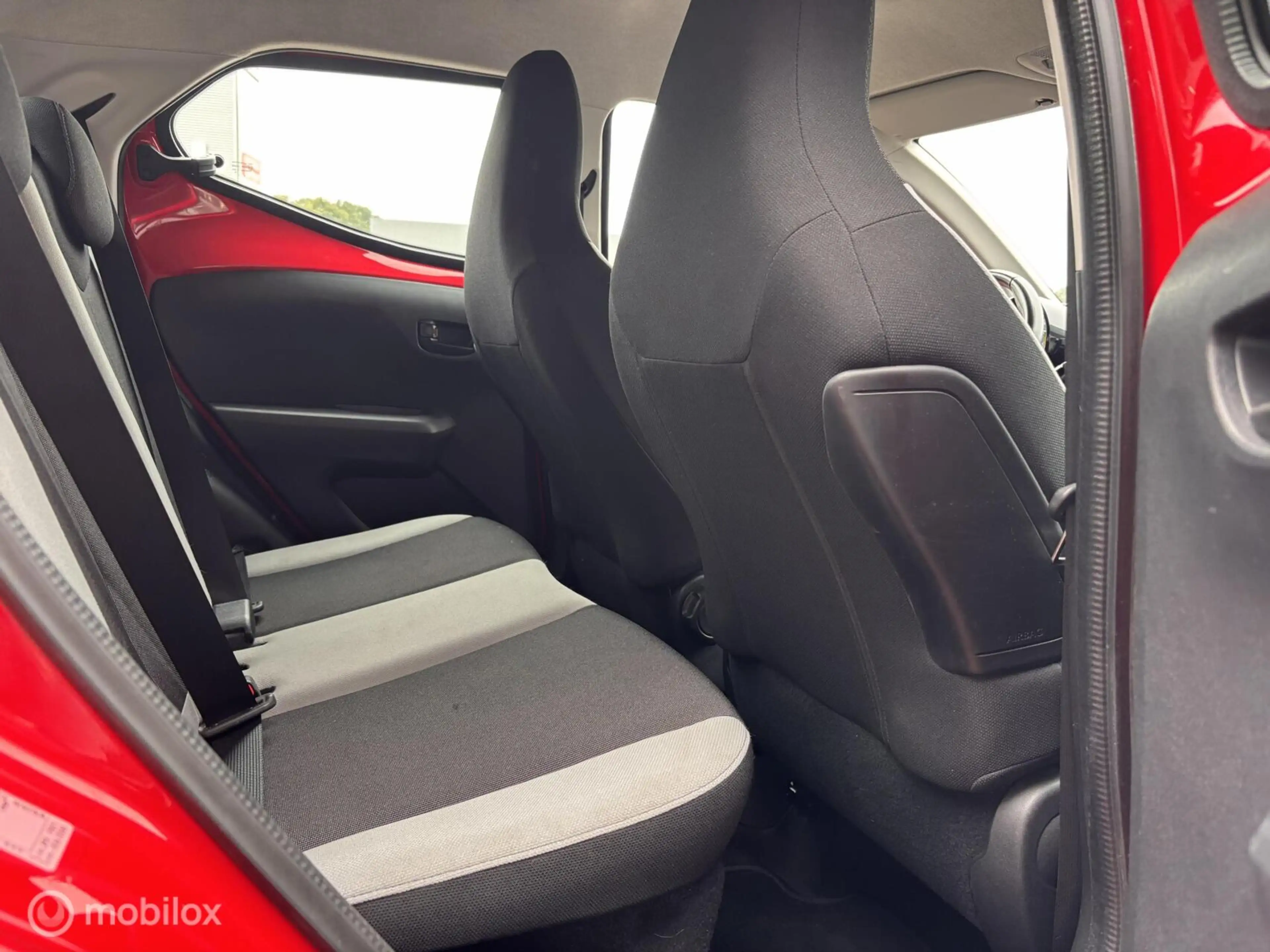 Toyota Aygo 1.0 VVT-i x-play | Camera | — photo 15
