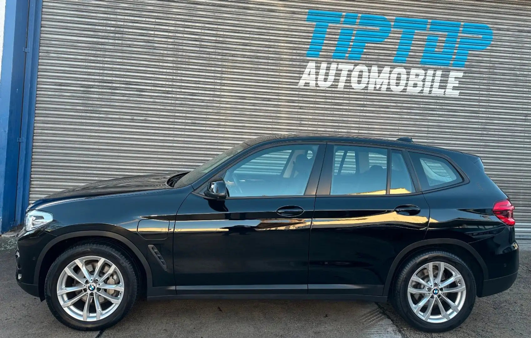 BMW X3 xDrive 30 e Advan*PANO*LED*360°KAM*H&K*HEADUP Noir - 2