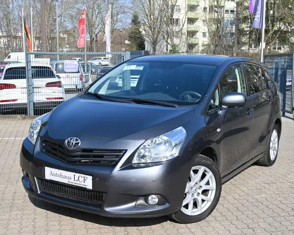 Toyota Verso 1.8 Travel NAVI AHK PDC KAMERA