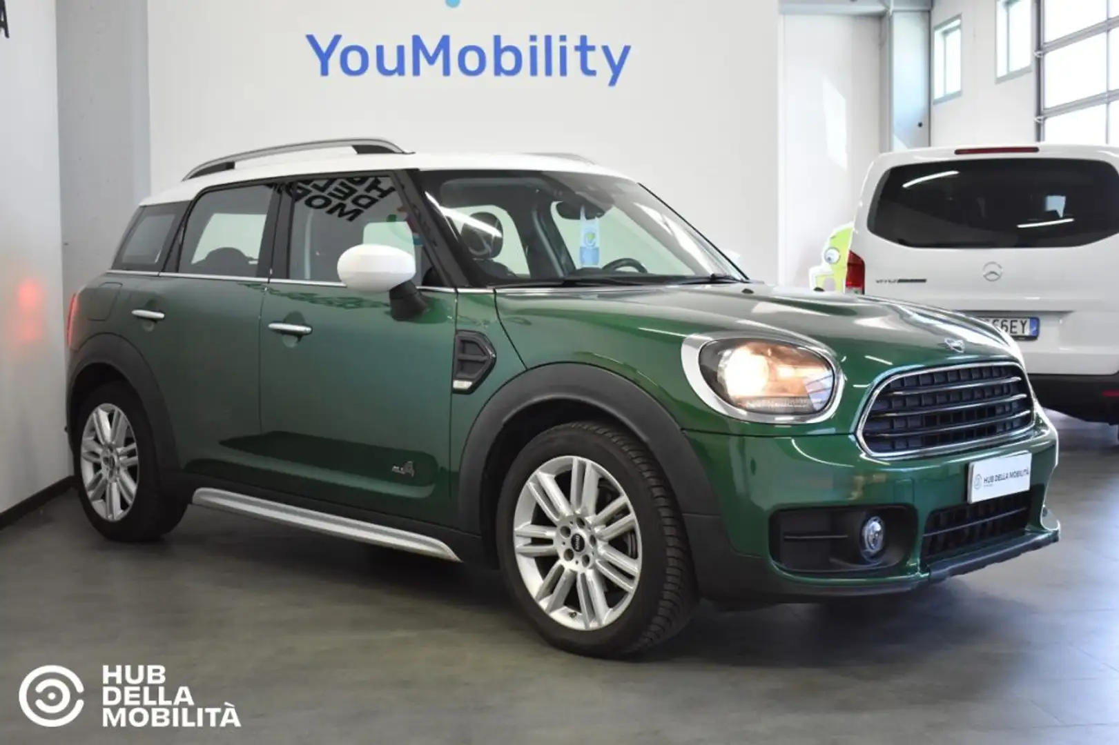 MINI Cooper D Countryman 2.0 Business ALL4 Automatica Verde - 2