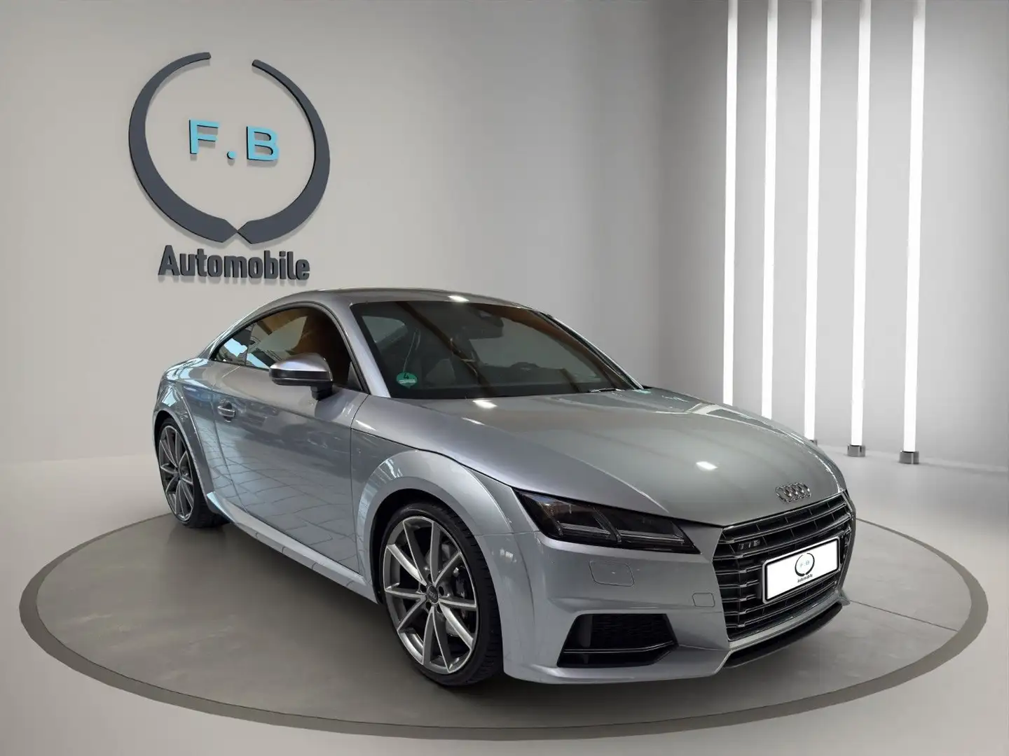 Audi TTS Coupe 2.0 TFSI quattro/KLIMA/DIGITAL TACHO Silber - 1