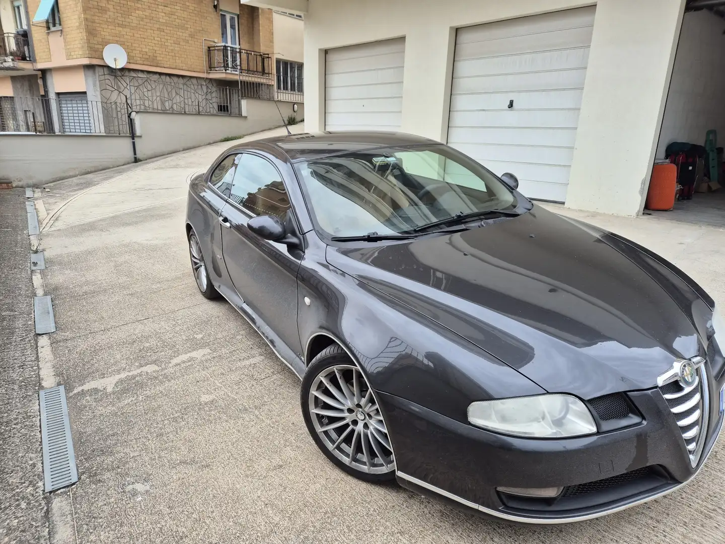 Alfa Romeo GT 2.0 jts Progression - 2