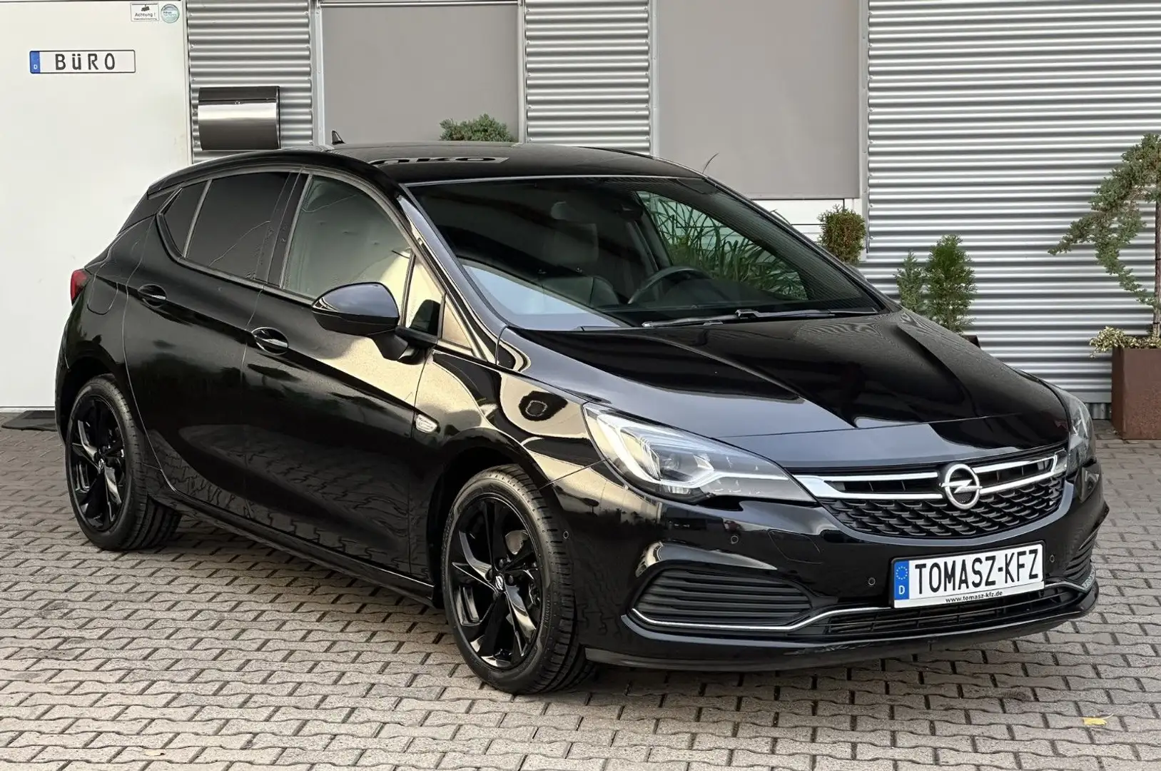 Opel Astra K 1.4 Turbo OPC Line*Leder*LED*SHz*Kamera Noir - 1