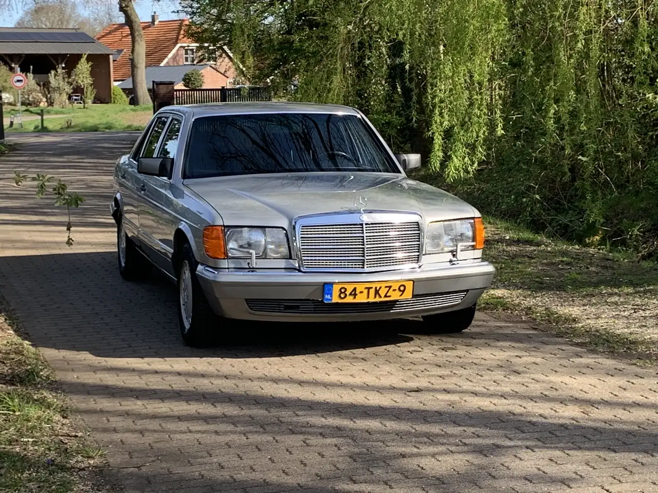 Mercedes-Benz 560sel, foto 1