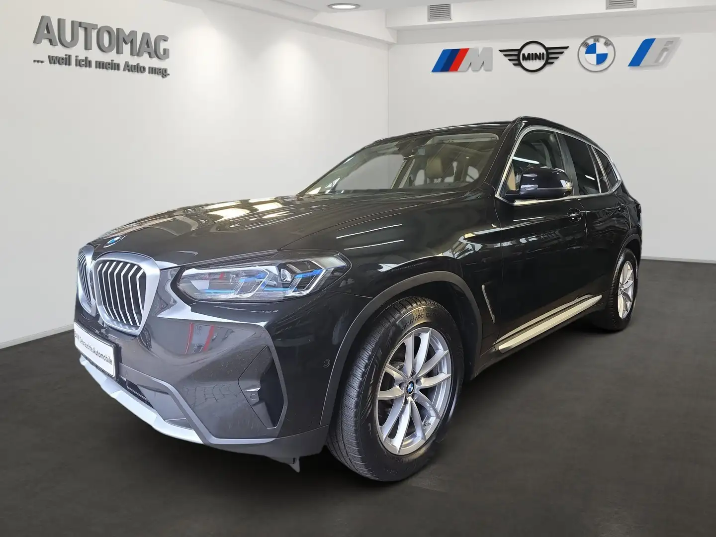 BMW X3 xDrive20d Laser*Drive Assist*Stop&Go*Head Up*Panor Schwarz - 1