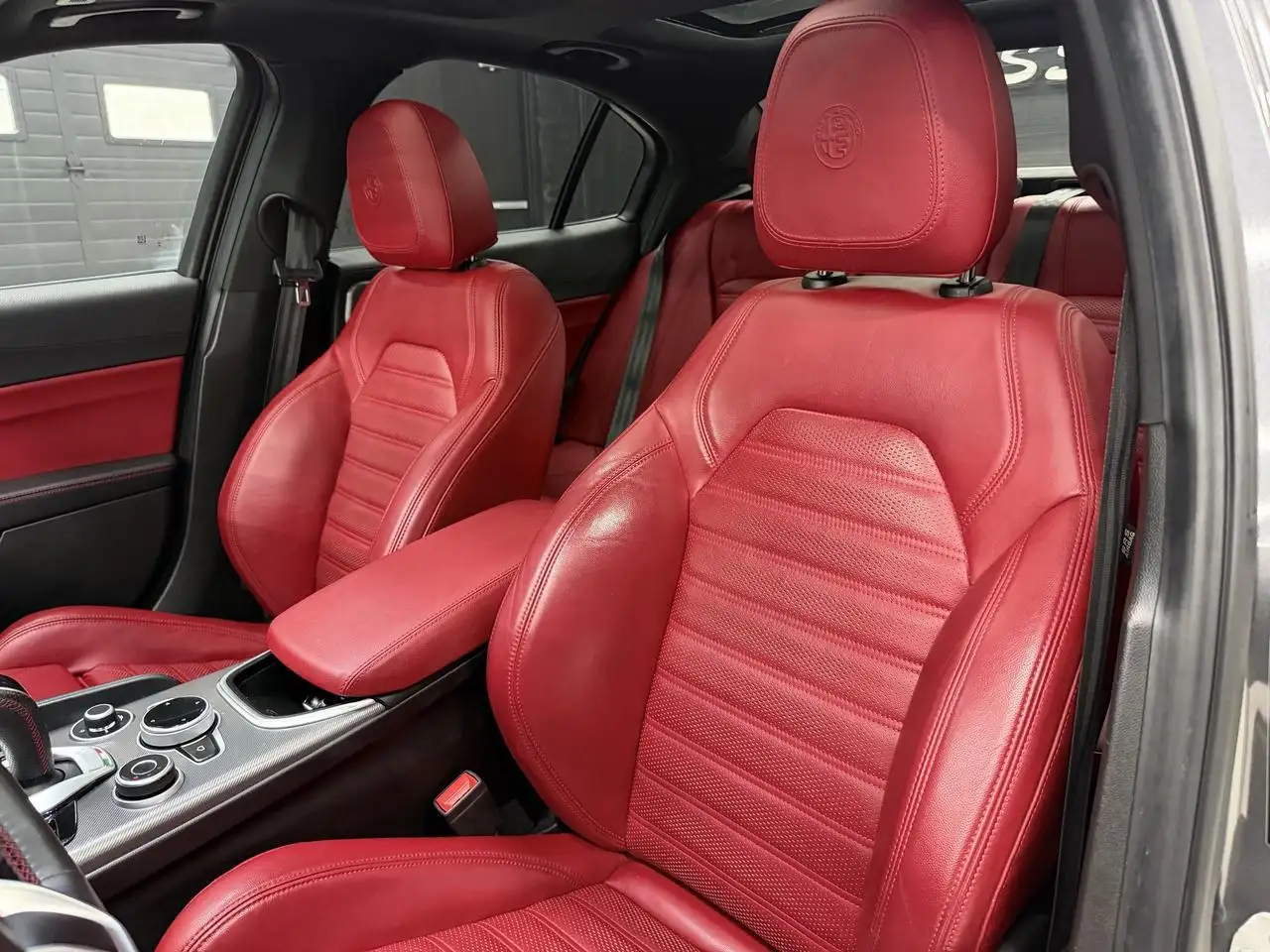 Alfa Romeo Giulia снимка Alfa Romeo Giulia