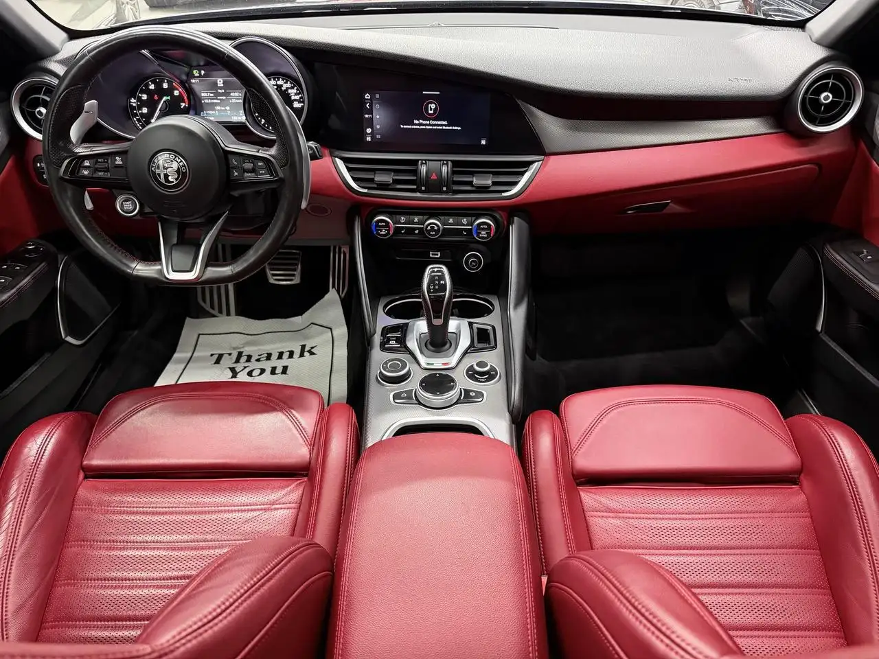 Alfa Romeo Giulia снимка Alfa Romeo Giulia