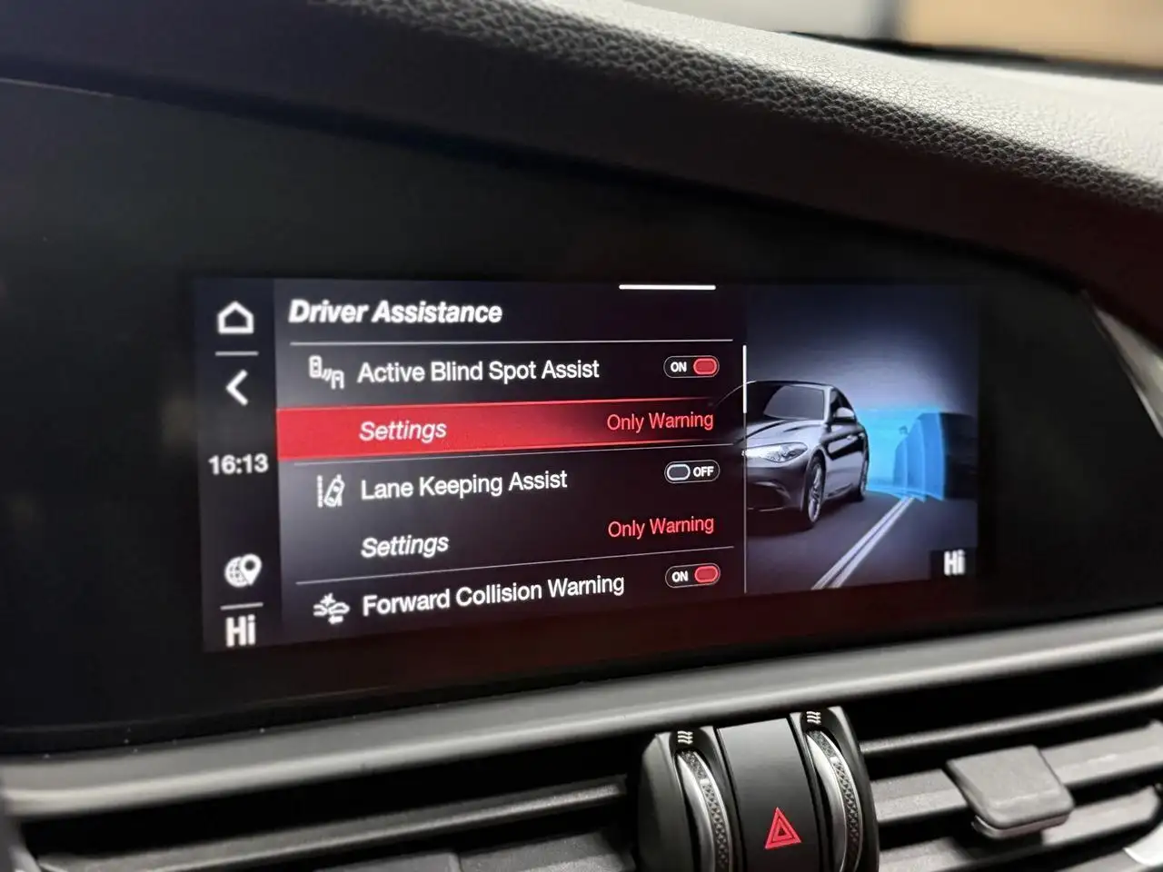 Alfa Romeo Giulia снимка Alfa Romeo Giulia