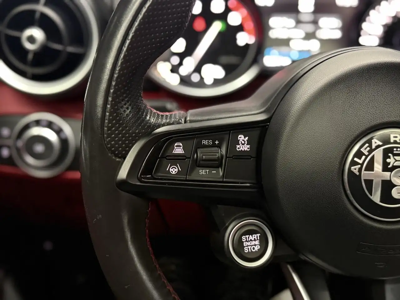Alfa Romeo Giulia снимка Alfa Romeo Giulia