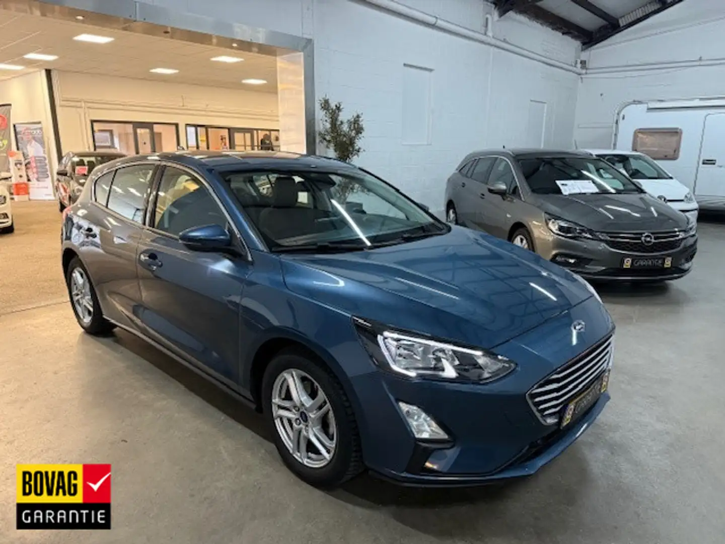 Ford Focus 1.0 EcoB. Tr Ed. bns Blau - 1