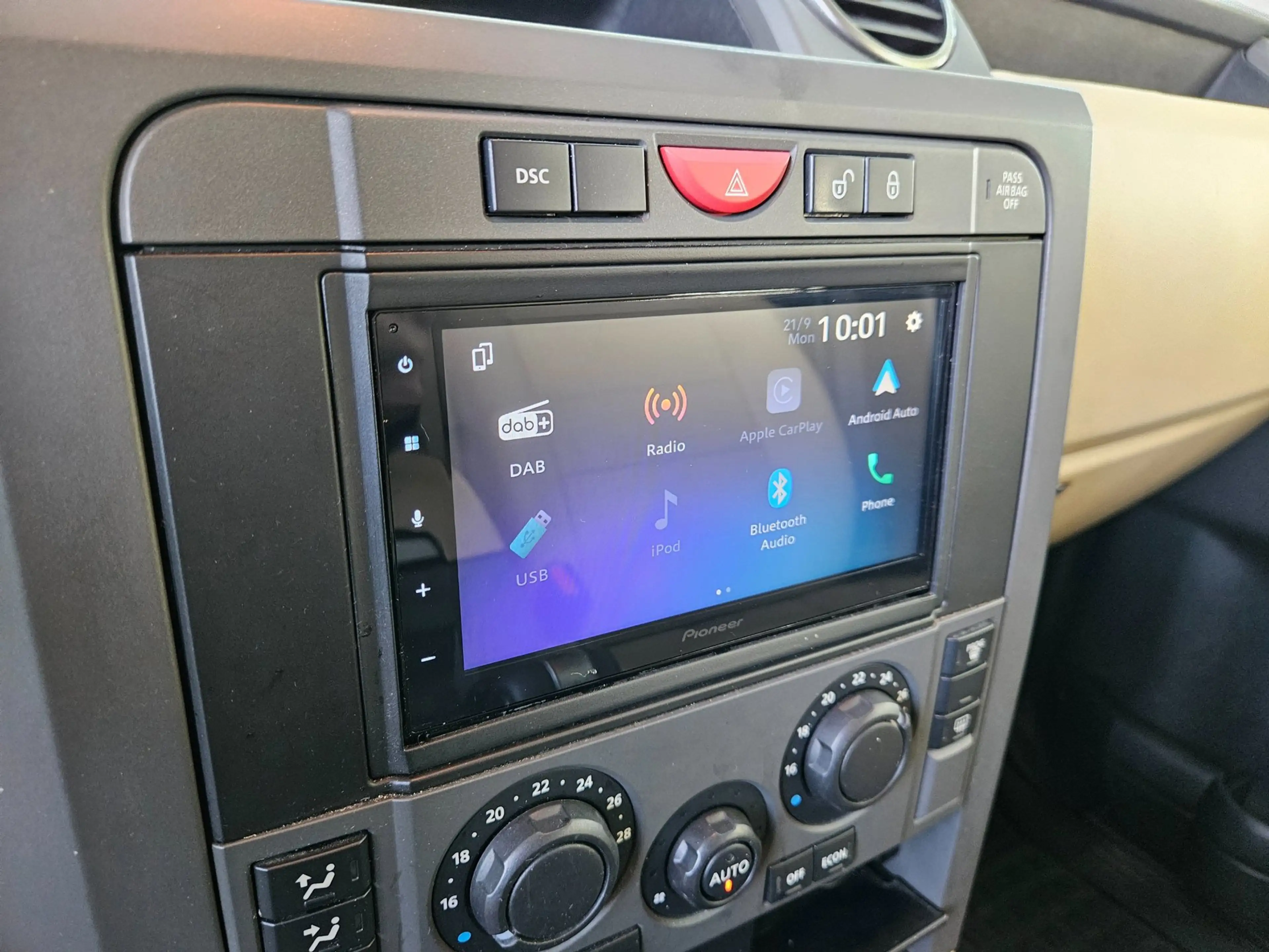 Land Rover Discovery 4.4 V8 7p — photo 14