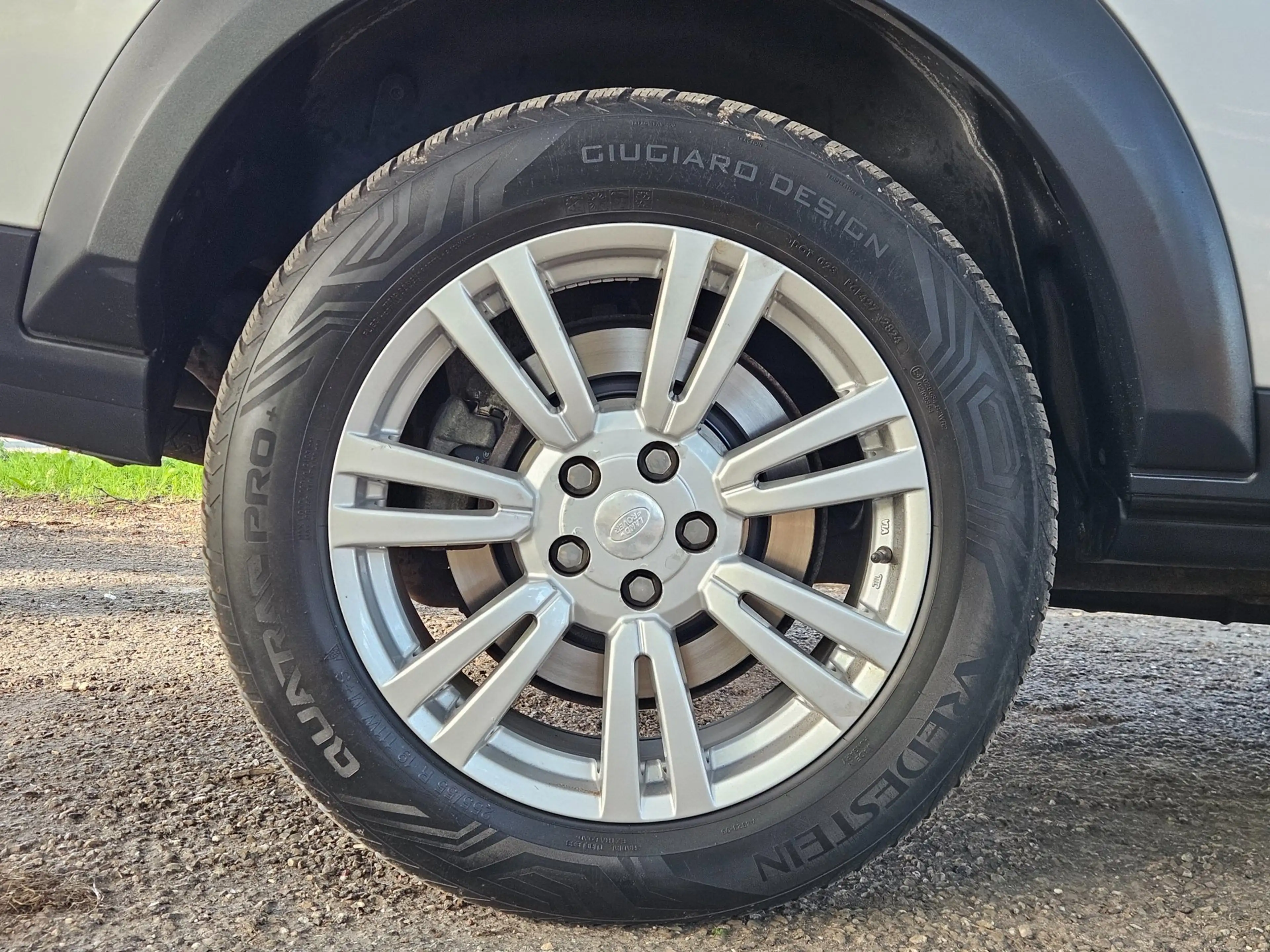 Land Rover Discovery 4.4 V8 7p — photo 6