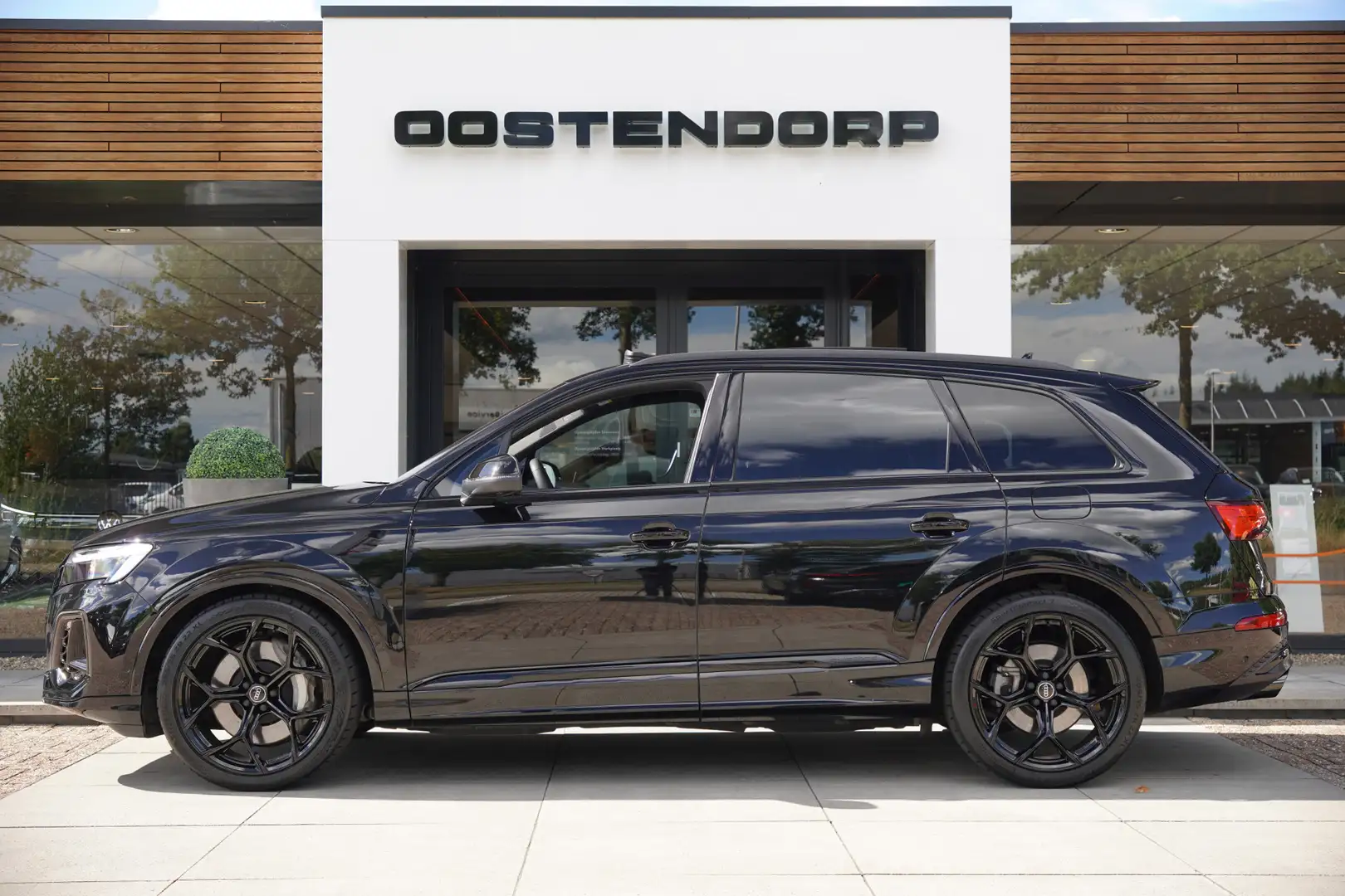 Audi Q7 55TFSIe/395pk Quattro S-Line Blackstyle|2024|Panor Noir - 1