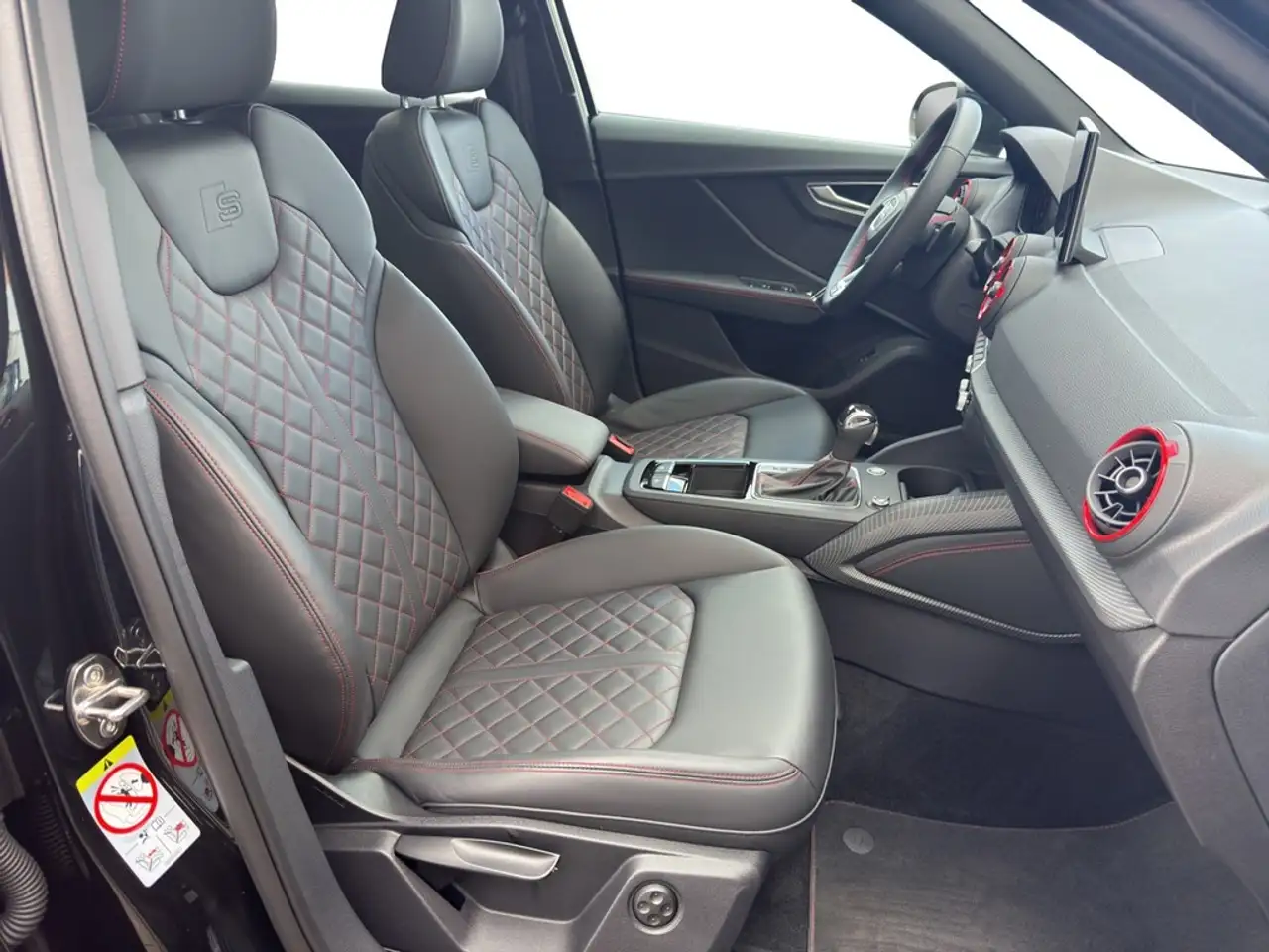 Audi Q2 35 TFSI S tronic S line PANO*MATRIX*NAV*SHZ*ACC..., миниатюра 12