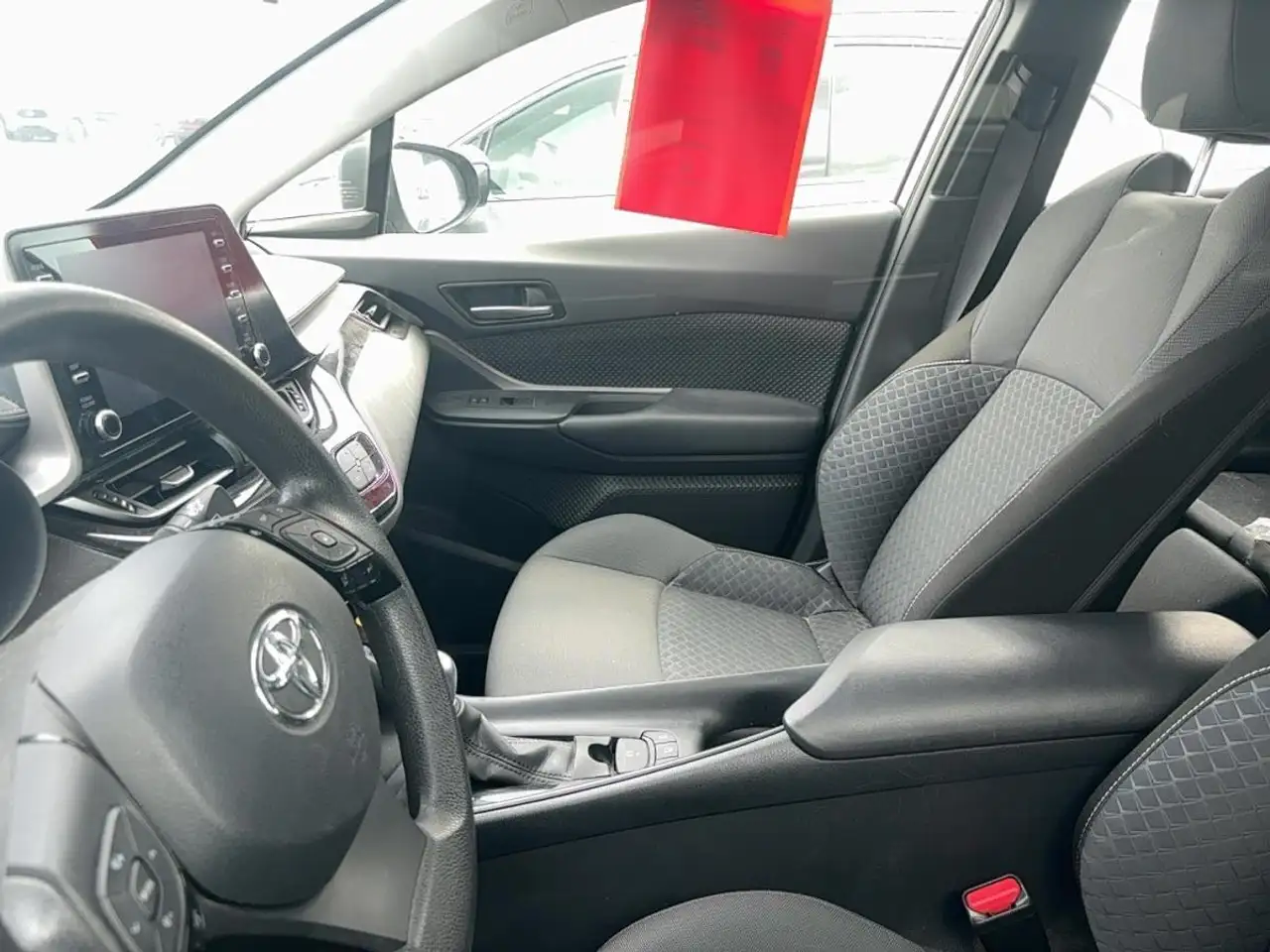 Toyota C-HR fotografie Toyota C-HR