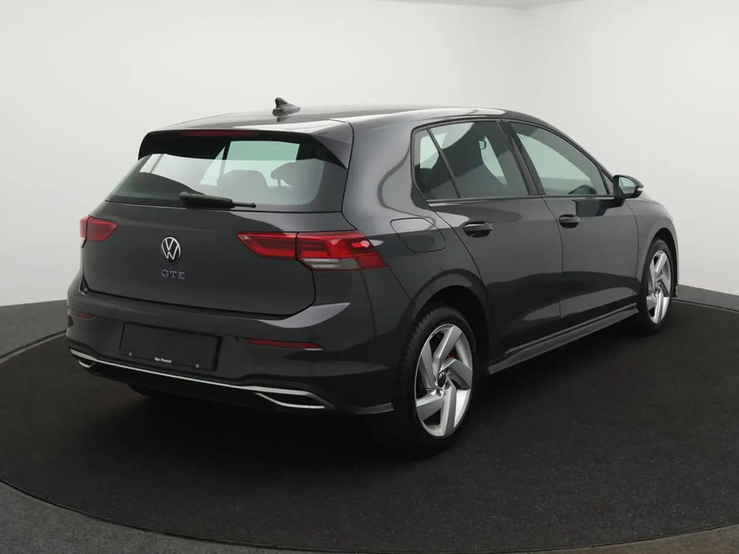 Volkswagen Golf GTE Golf GTE 1.4eHybrid PHEV 245PK *AUTOMAAT*NAVI*APP CONNECT*SFEERVERLICHTING*FULL LED*ADAPTIVE CRUISE*DIGITAL DASHBOARD*... Grau - 2