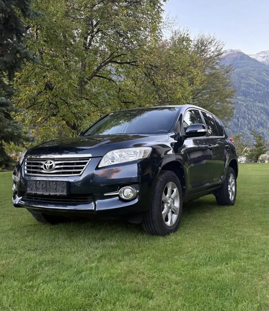 Toyota RAV4 - 1