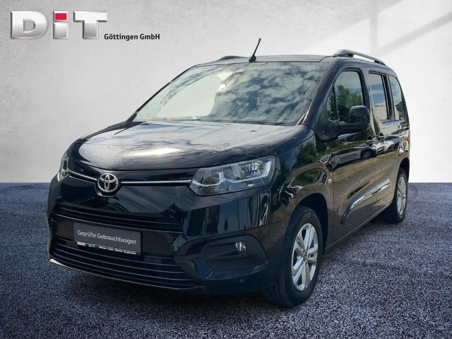 Toyota Proace City Verso 1.5 D-4D L1 D Team Deutschland Zwart - 2