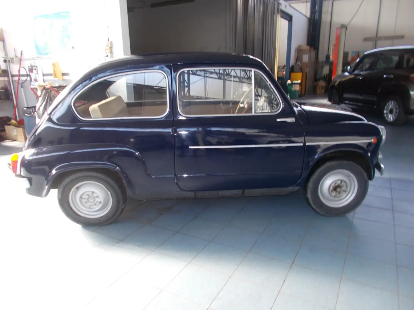 Fiat 600 D plava - 2
