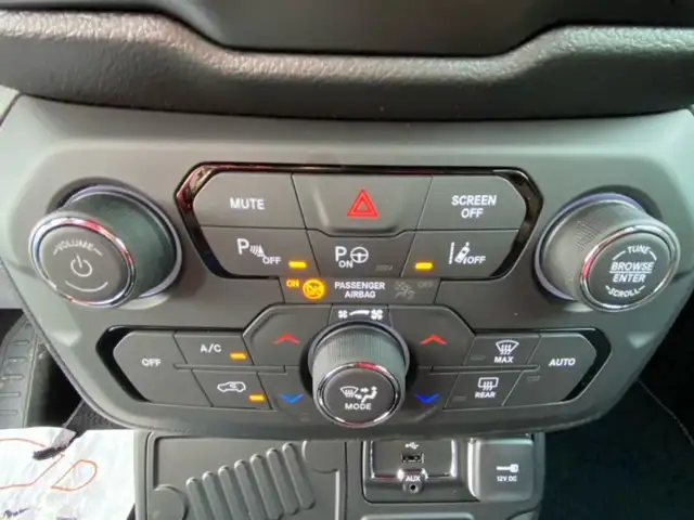 Jeep Renegade view 14