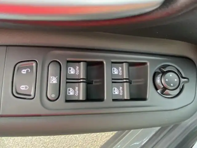 Jeep Renegade view 10