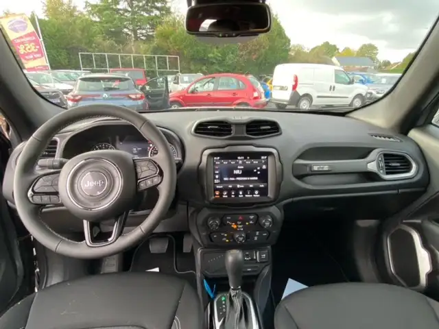 Jeep Renegade view 7
