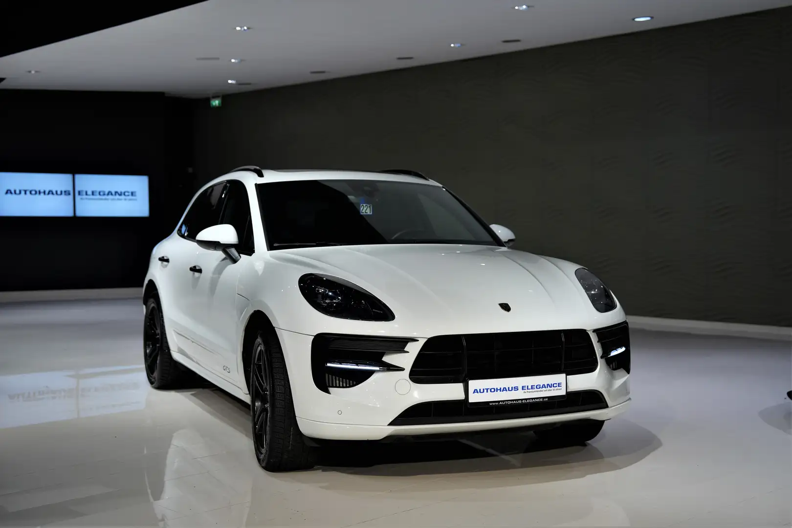 Porsche Macan GTS*SPORT-DESIGN*SPORTABGAS*BOSE*PANO*20" White - 2