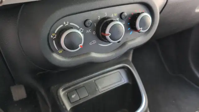 Renault Twingo view 13