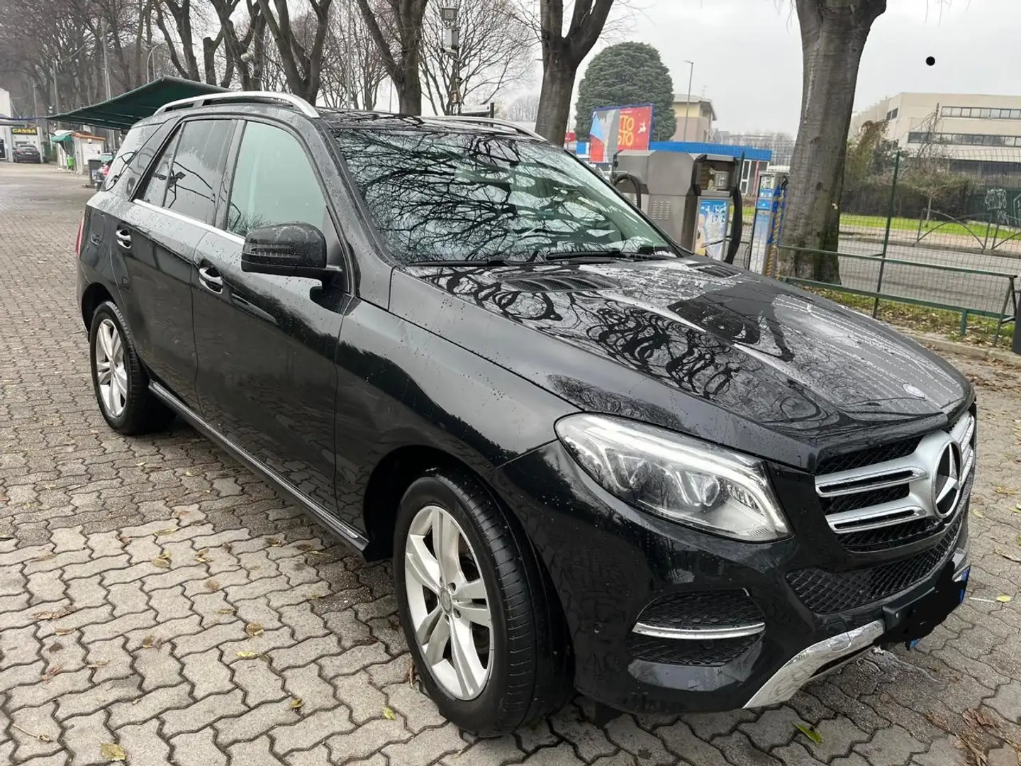 Mercedes-Benz GLE 250 GLE - W166 d Sport 4matic auto Negru - 1