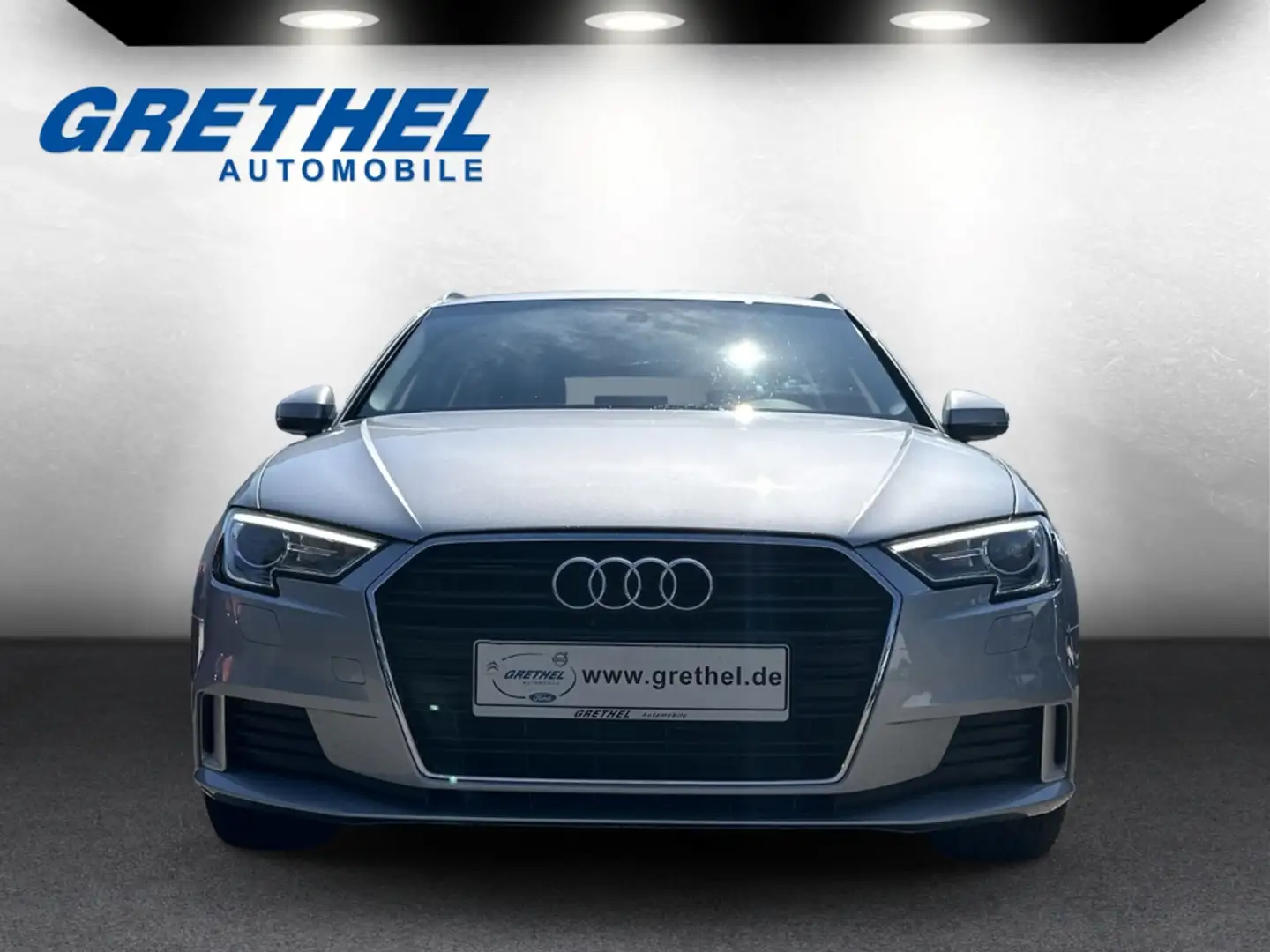 Audi A3 Sportback sport 1.0 TFSI Navi Soundsystem Bi-Xenon Silber - 2