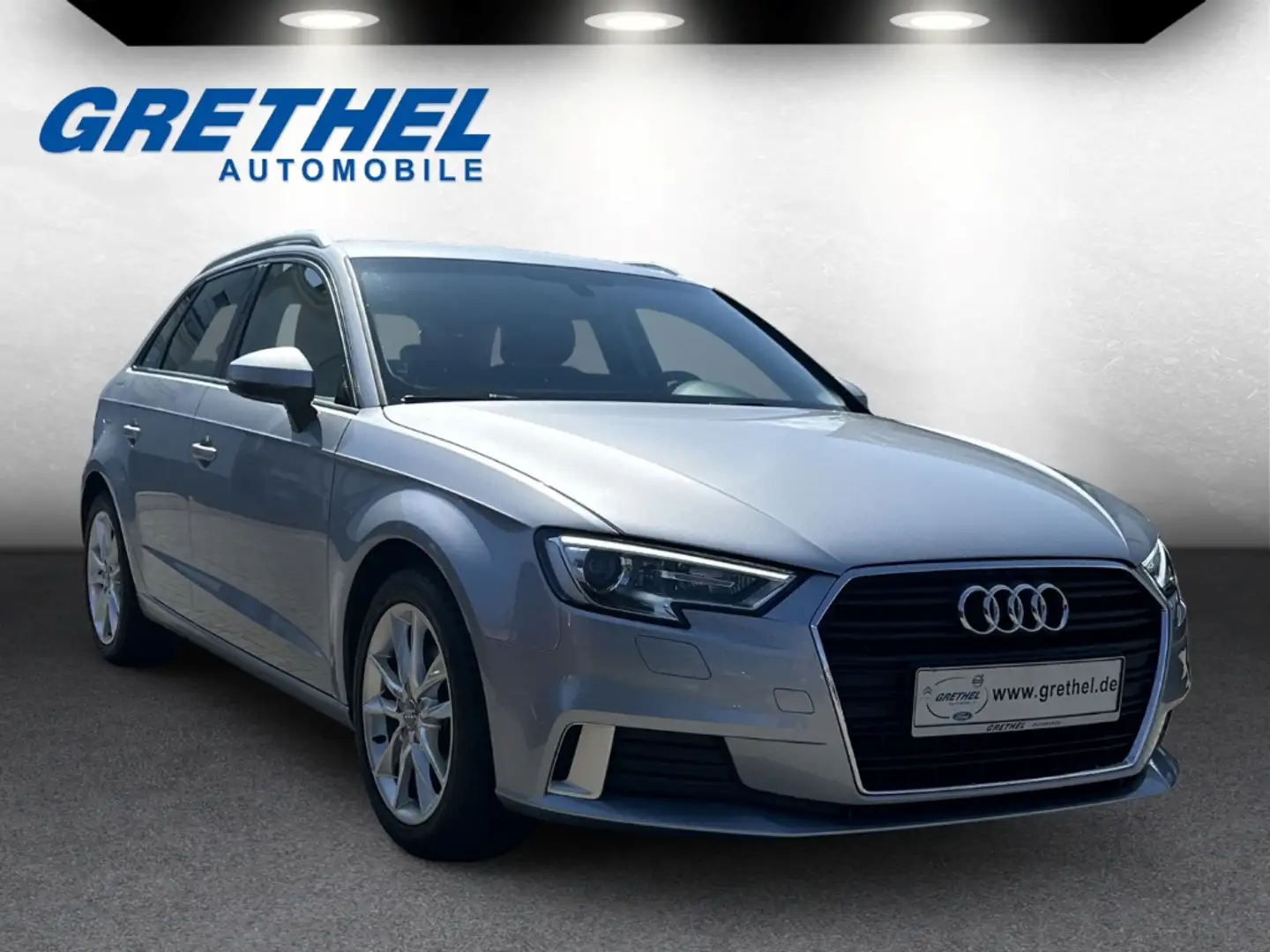 Audi A3 Sportback sport 1.0 TFSI Navi Soundsystem Bi-Xenon Silber - 1