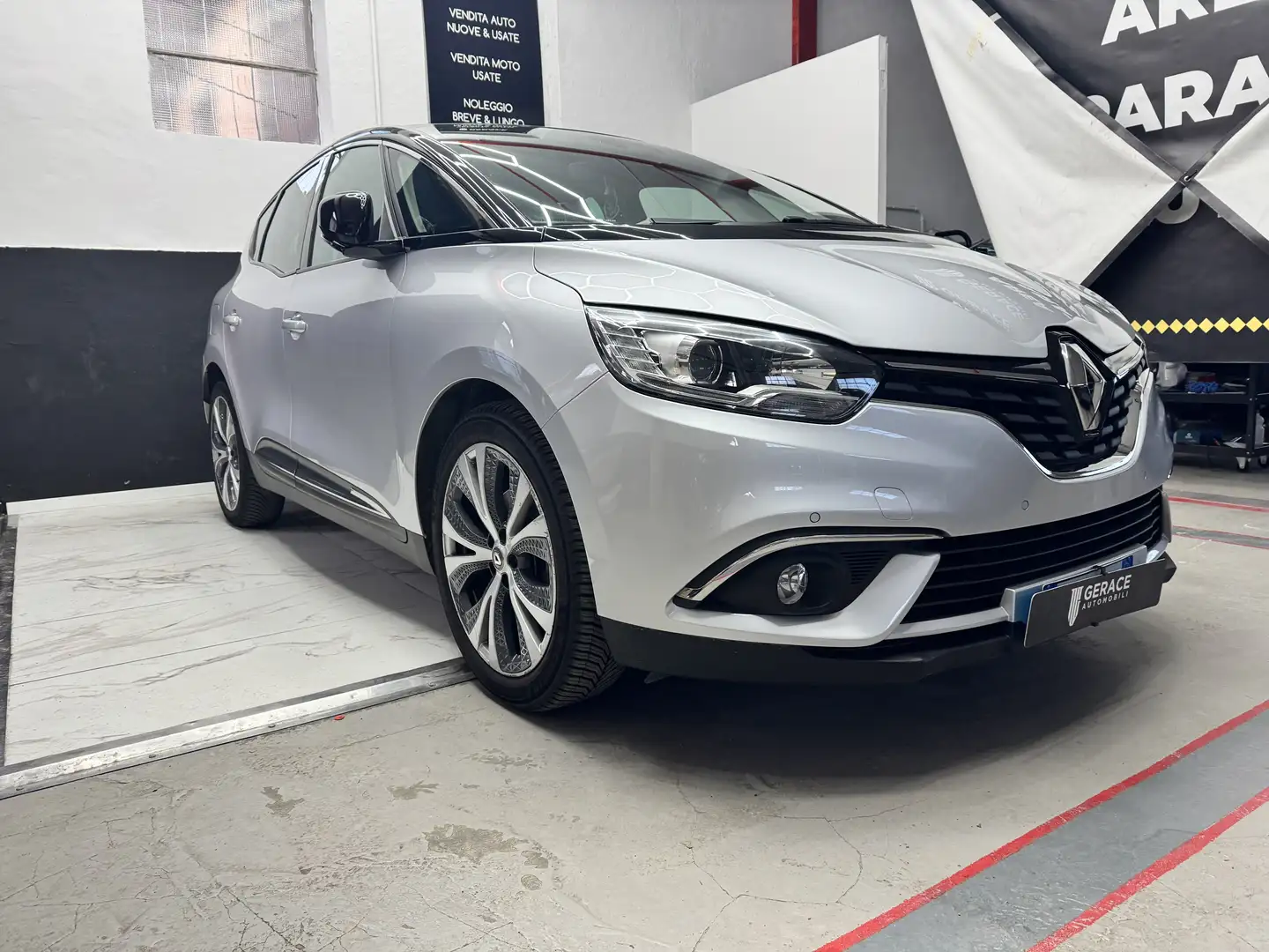 Renault Scenic Scenic IV 2017 1.5 dci energy Intens 110cv edc Silber - 1