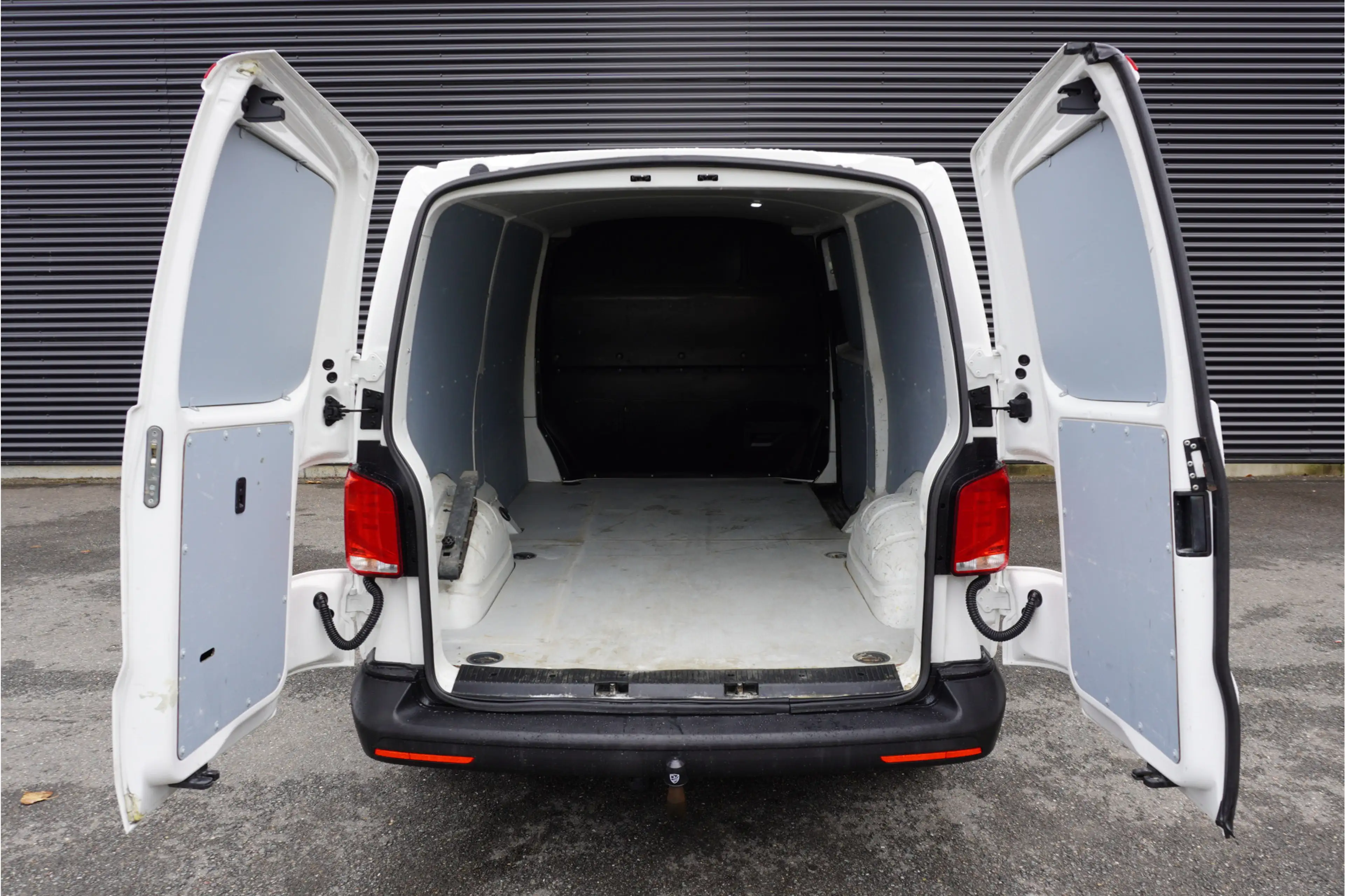 Volkswagen Transporter 30 110pk L2H1 Trekhaak Apple carplay Camera ACC Cr — photo 3