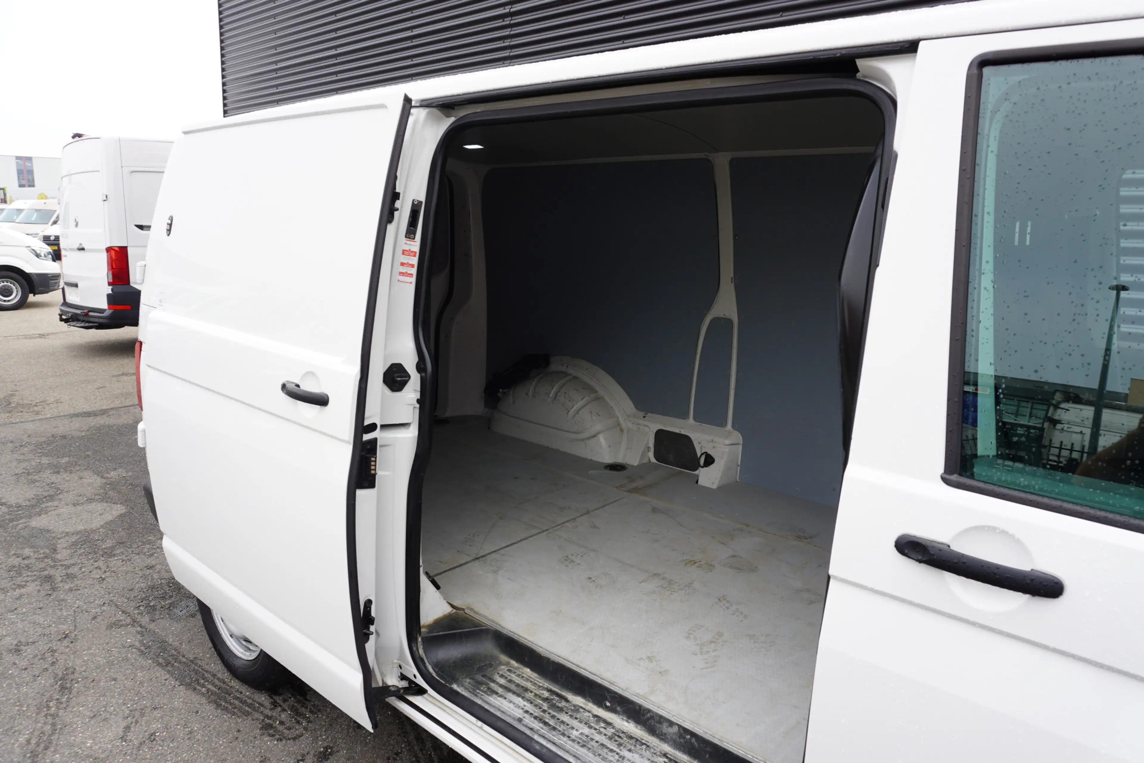 Volkswagen Transporter 30 110pk L2H1 Trekhaak Apple carplay Camera ACC Cr — photo 5