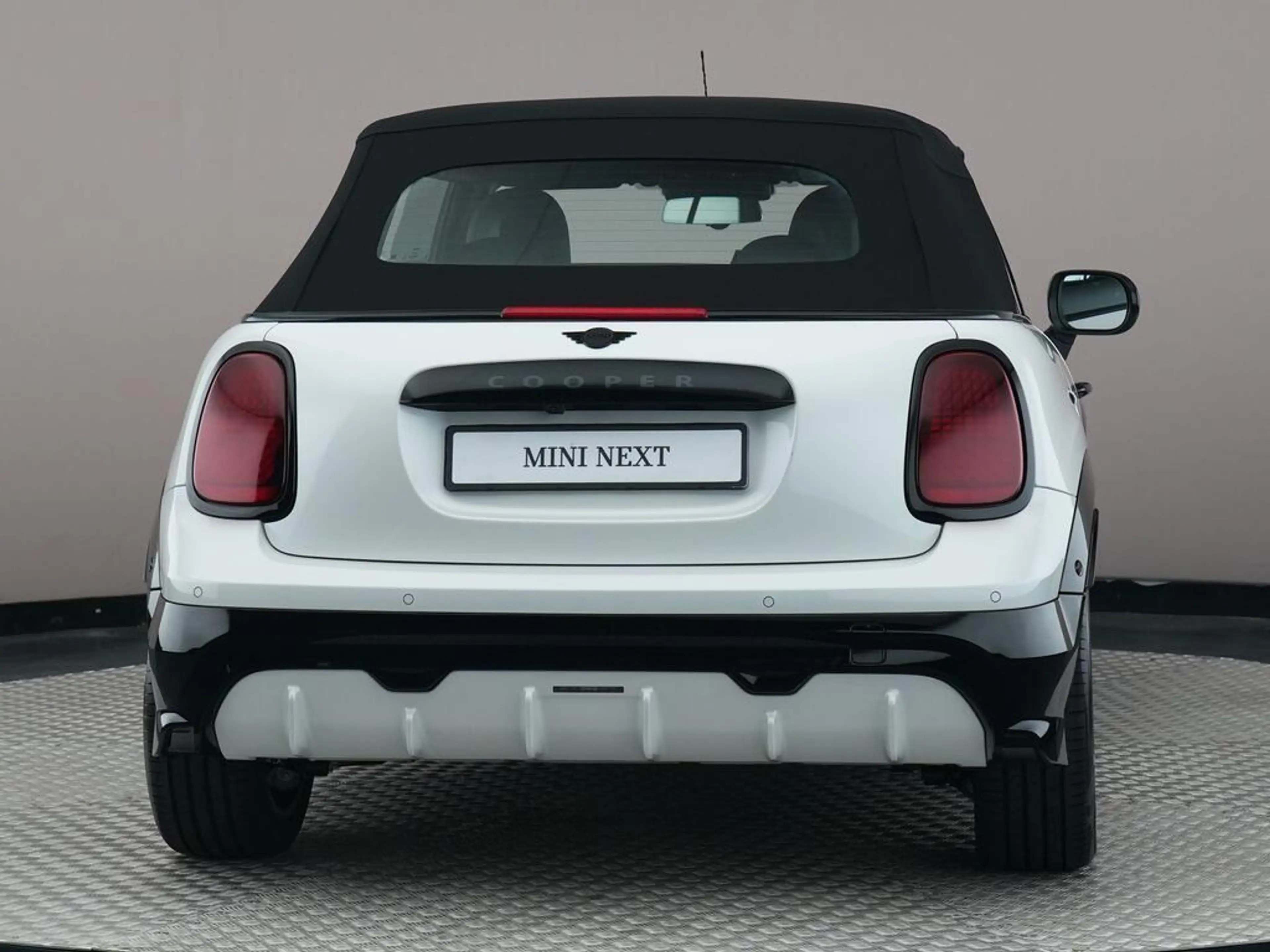 MINI Cooper C Cabrio 2.0 John Cooper Works M — photo 9