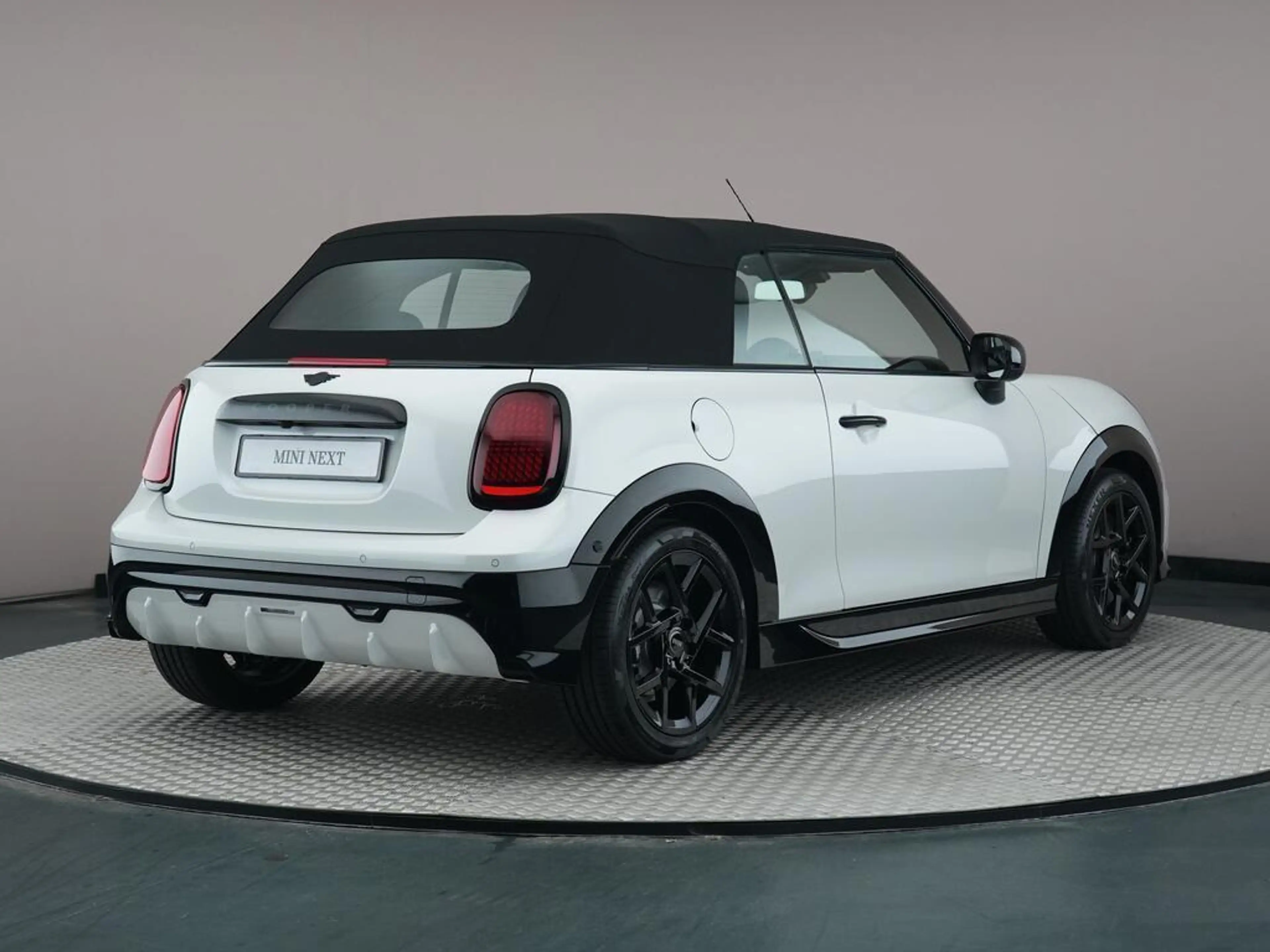 MINI Cooper C Cabrio 2.0 John Cooper Works M — photo 10