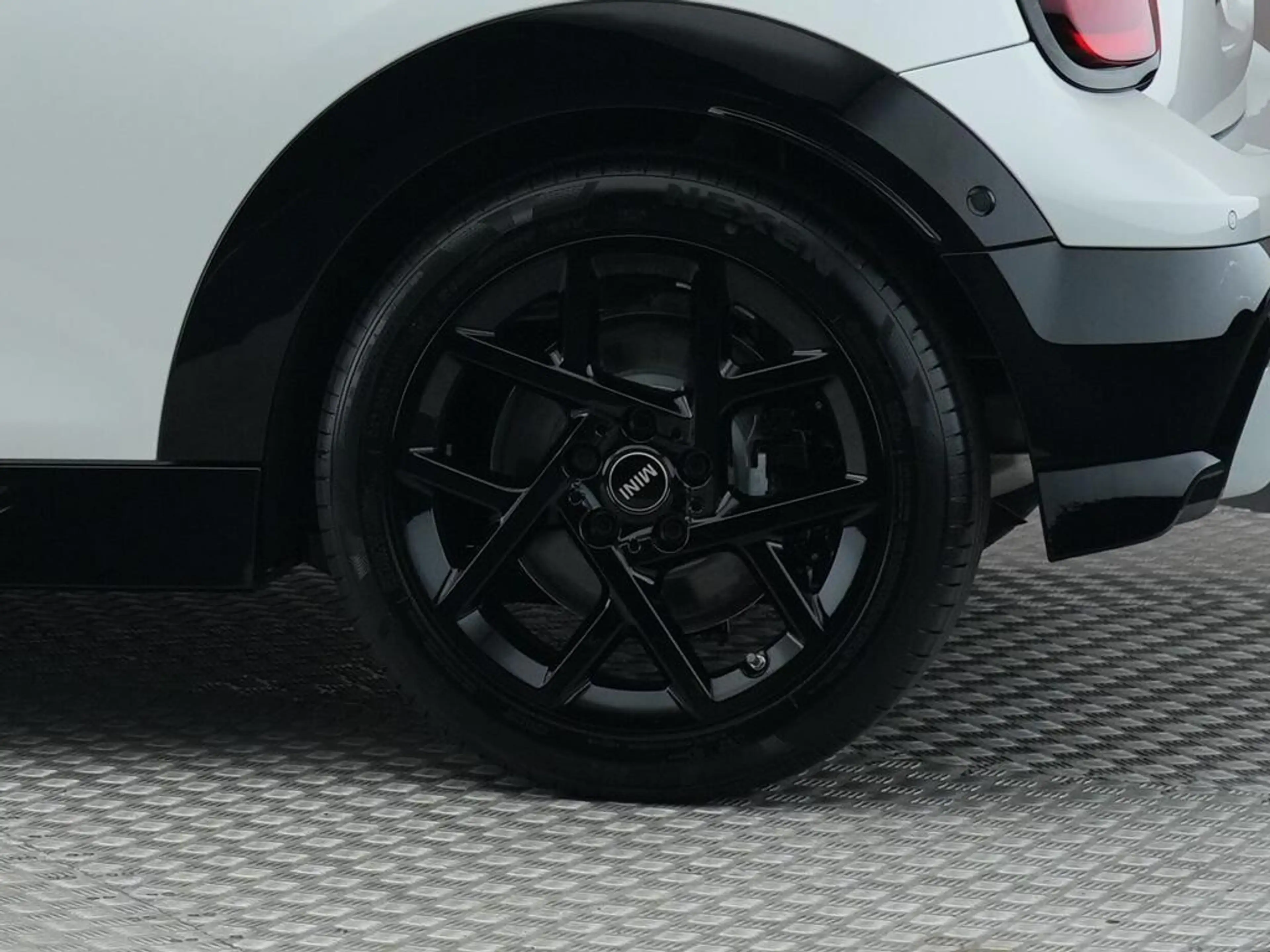 MINI Cooper C Cabrio 2.0 John Cooper Works M — photo 14