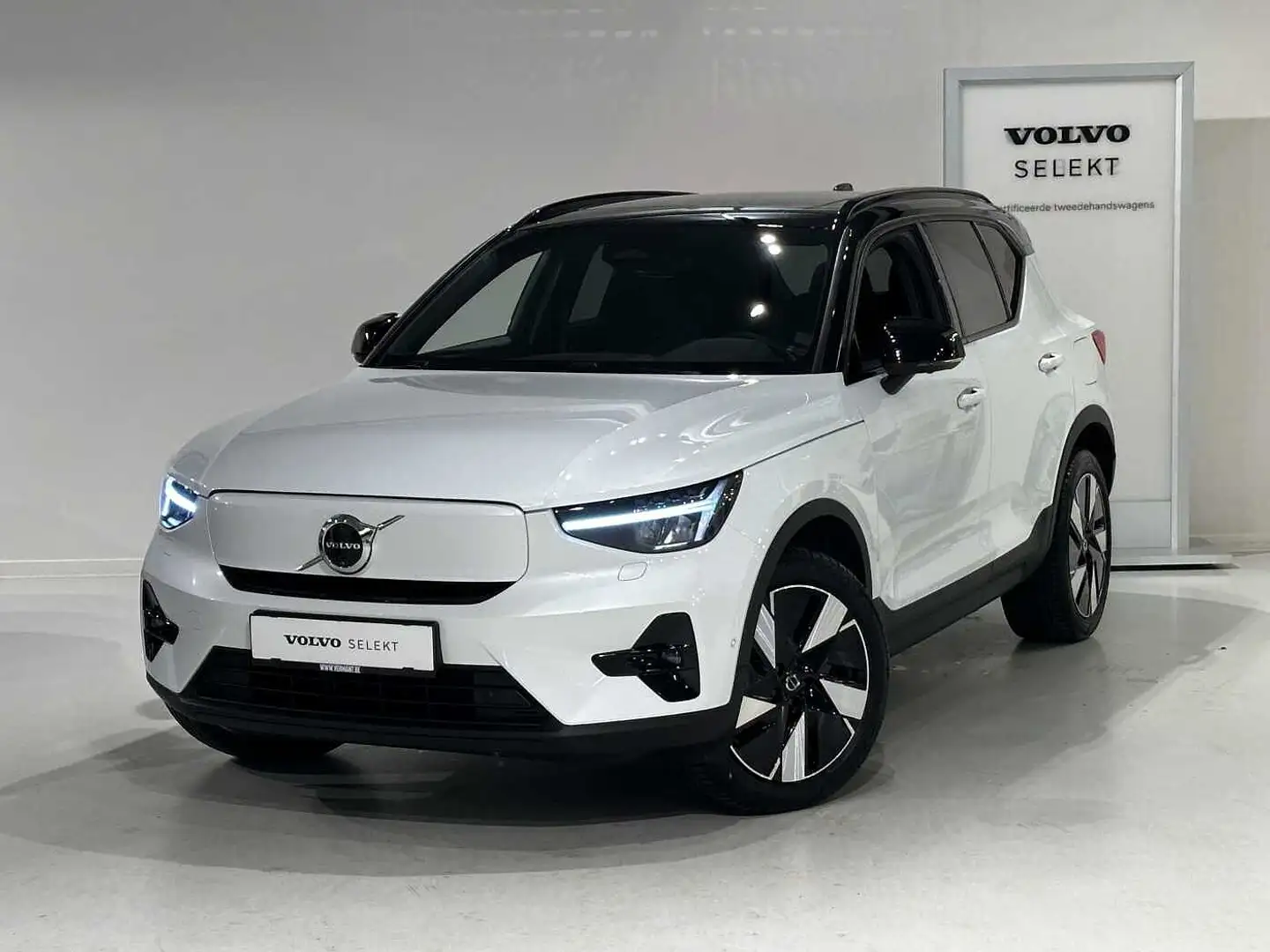 Volvo EX40 Ultra Extended Range + PANO DAK Wit - 1