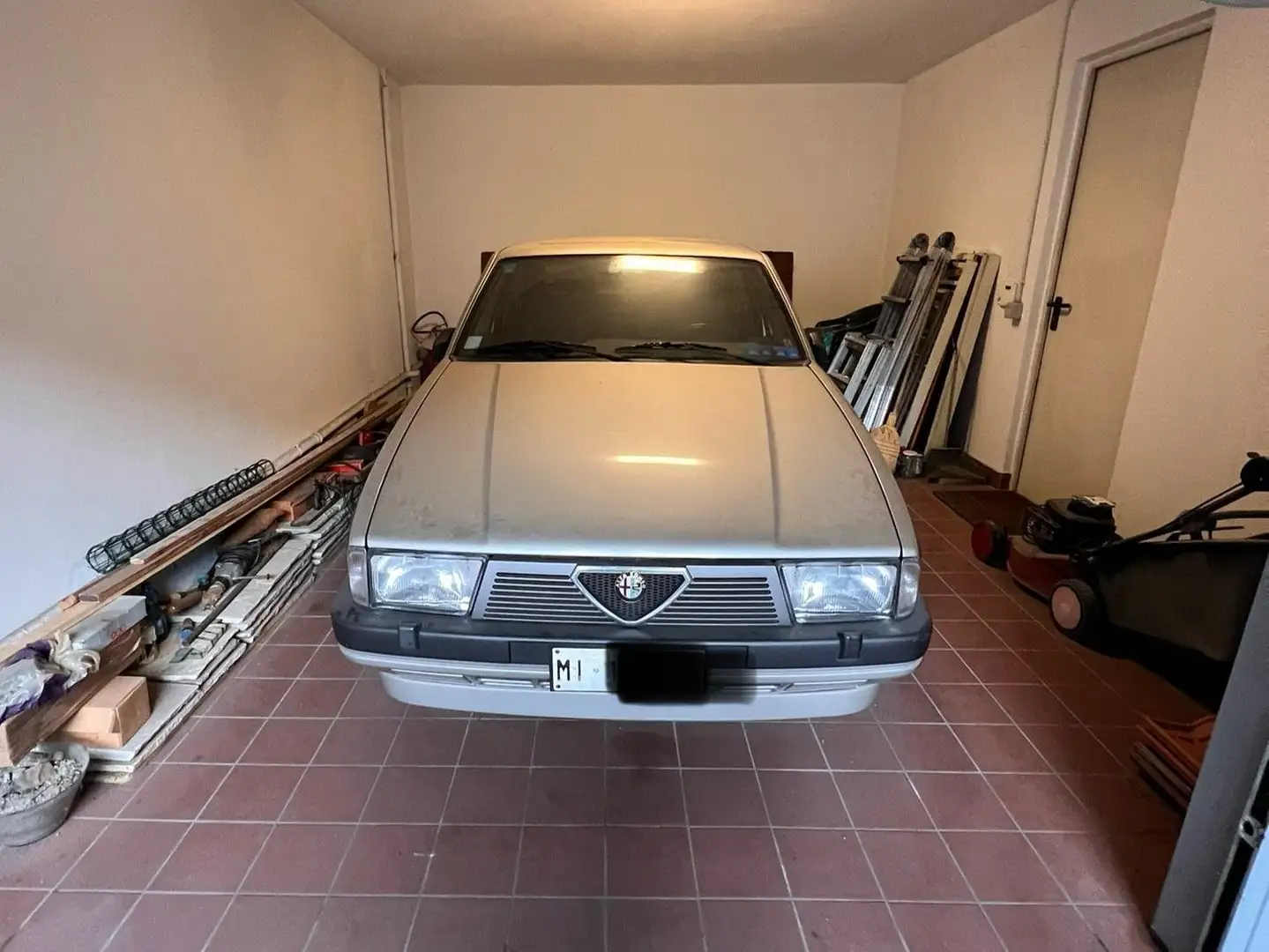 Alfa Romeo 75 75 2.0i ts Grijs - 1