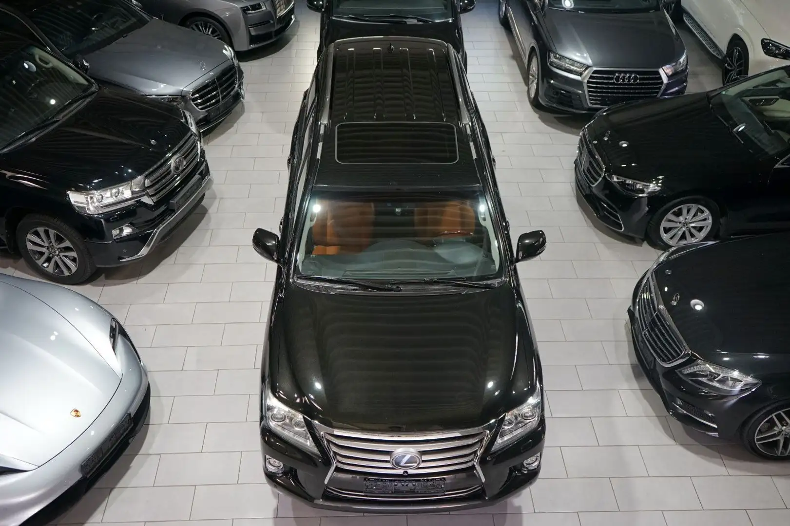 Lexus LX 570 7-SITZER*REAR-DVD*LEXUS HISTORY*22" Schwarz - 2