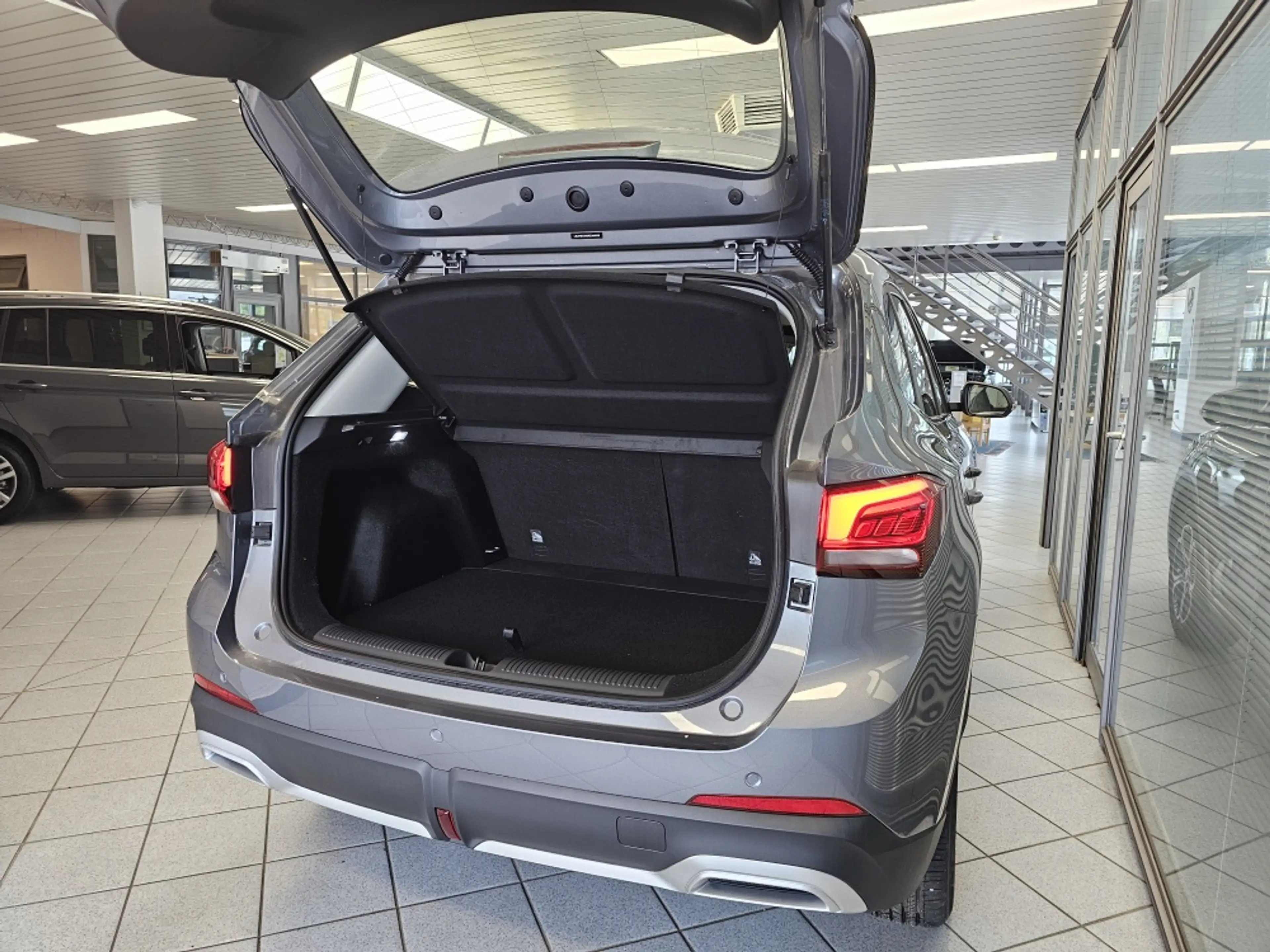 MG ZS Hybrid+ Comfort Navi,ACC,Climatr,PDC+Kamera — photo 3