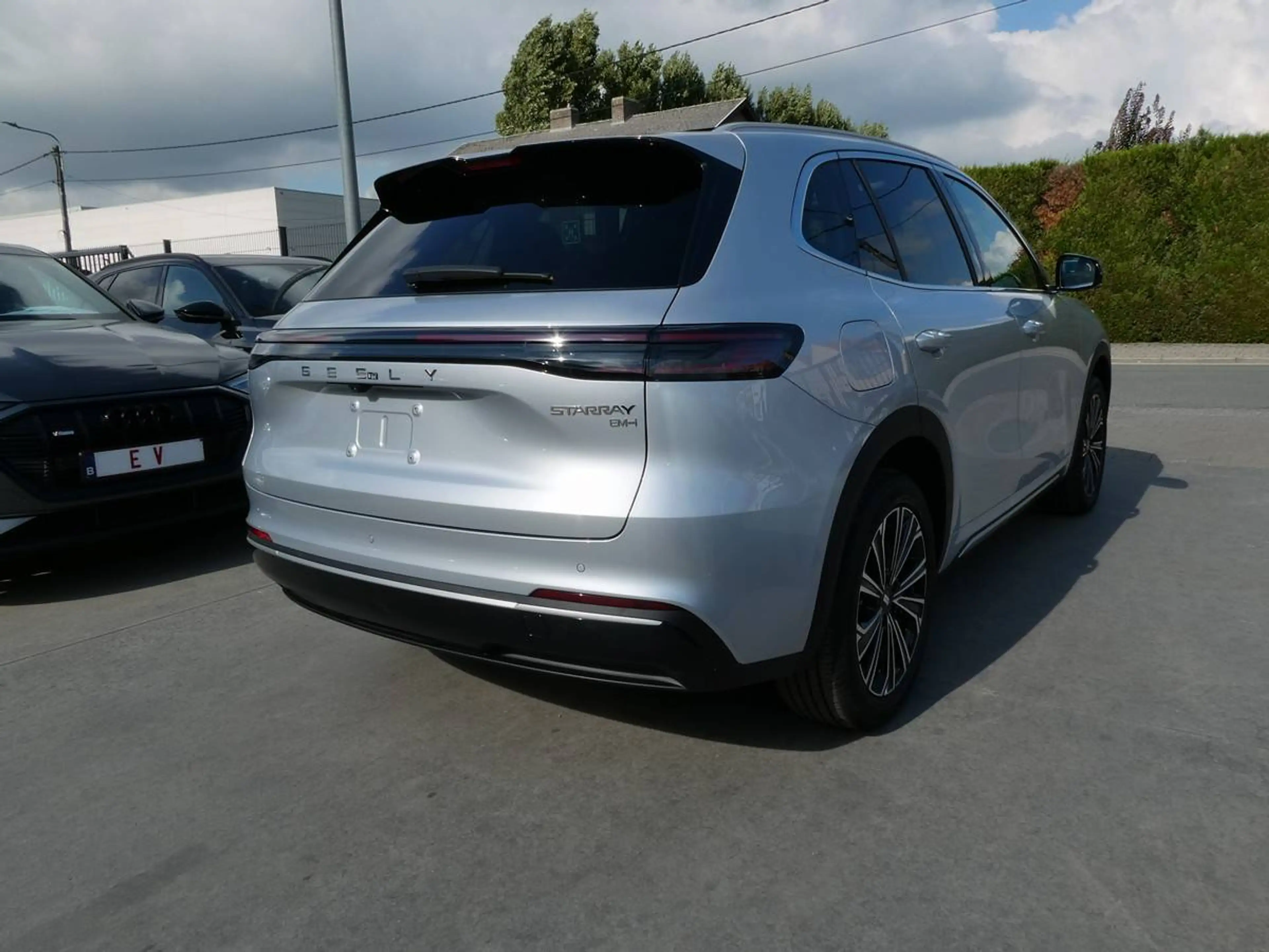 Geely Starray EM-i 1.5i PHEV 262pk Automaat Max+ Pano ACC BLIS Leder 360 Cam (71106) — photo 5