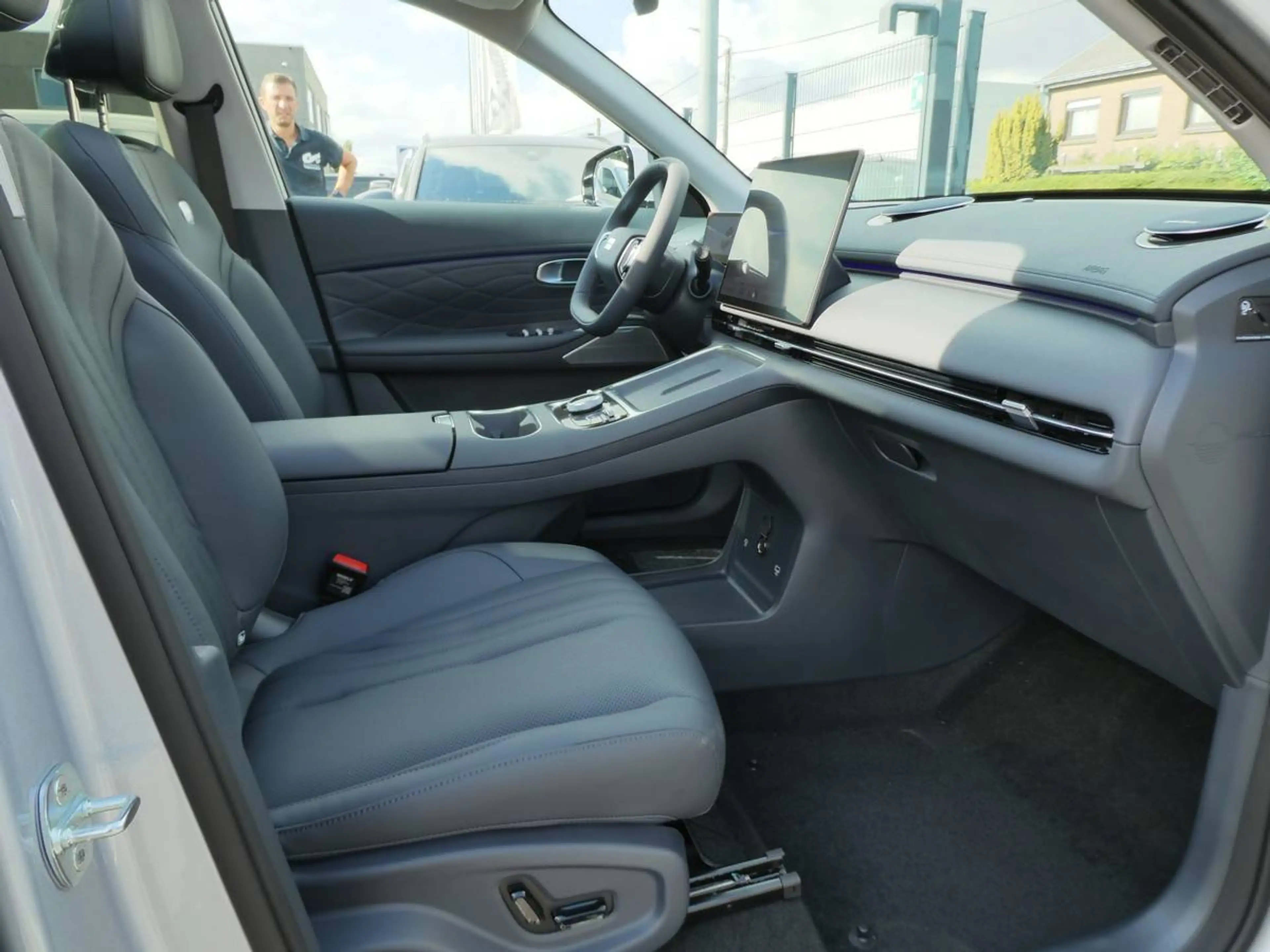 Geely Starray EM-i 1.5i PHEV 262pk Automaat Max+ Pano ACC BLIS Leder 360 Cam (71106) — photo 12