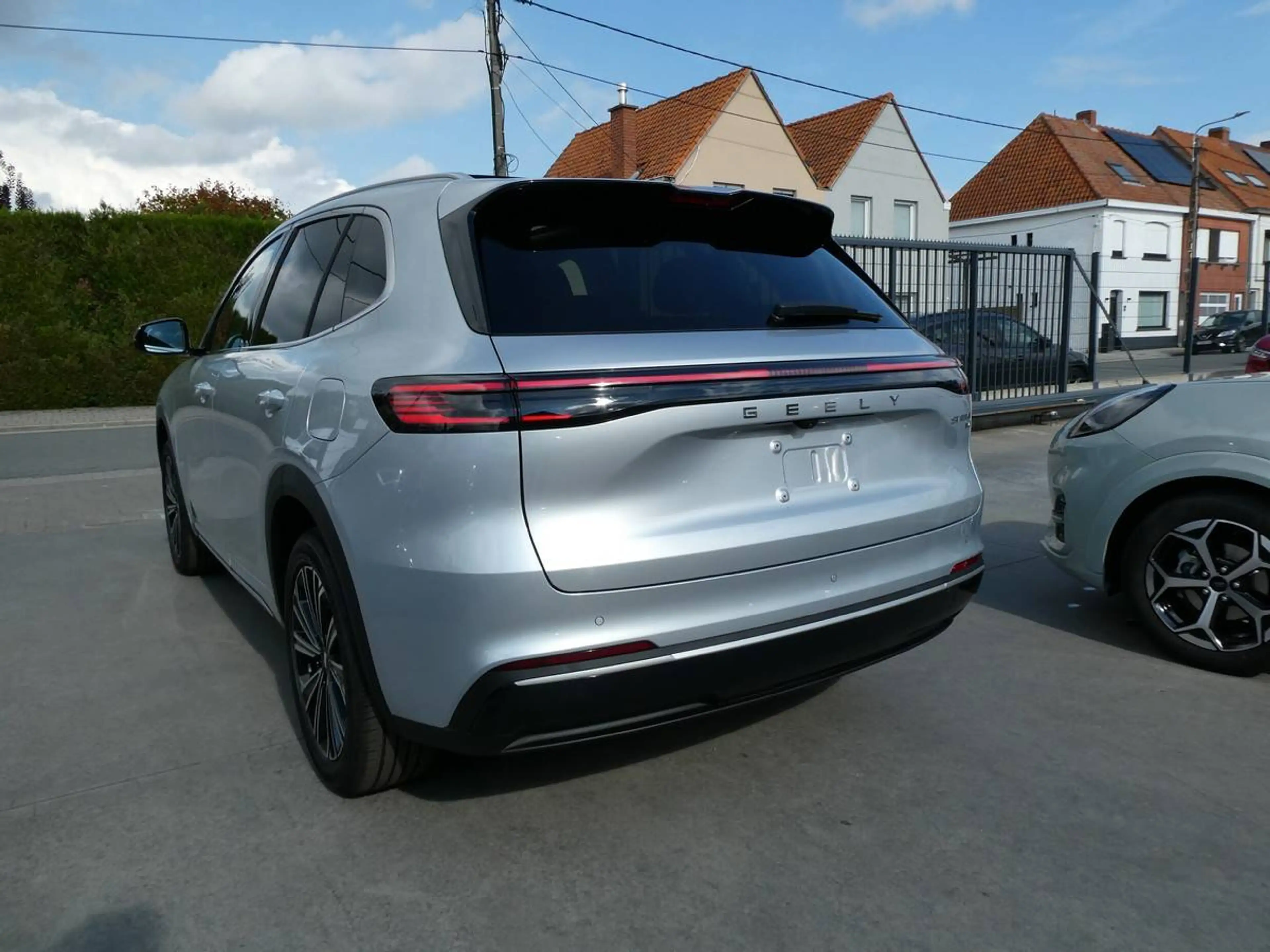 Geely Starray EM-i 1.5i PHEV 262pk Automaat Max+ Pano ACC BLIS Leder 360 Cam (71106) — photo 6