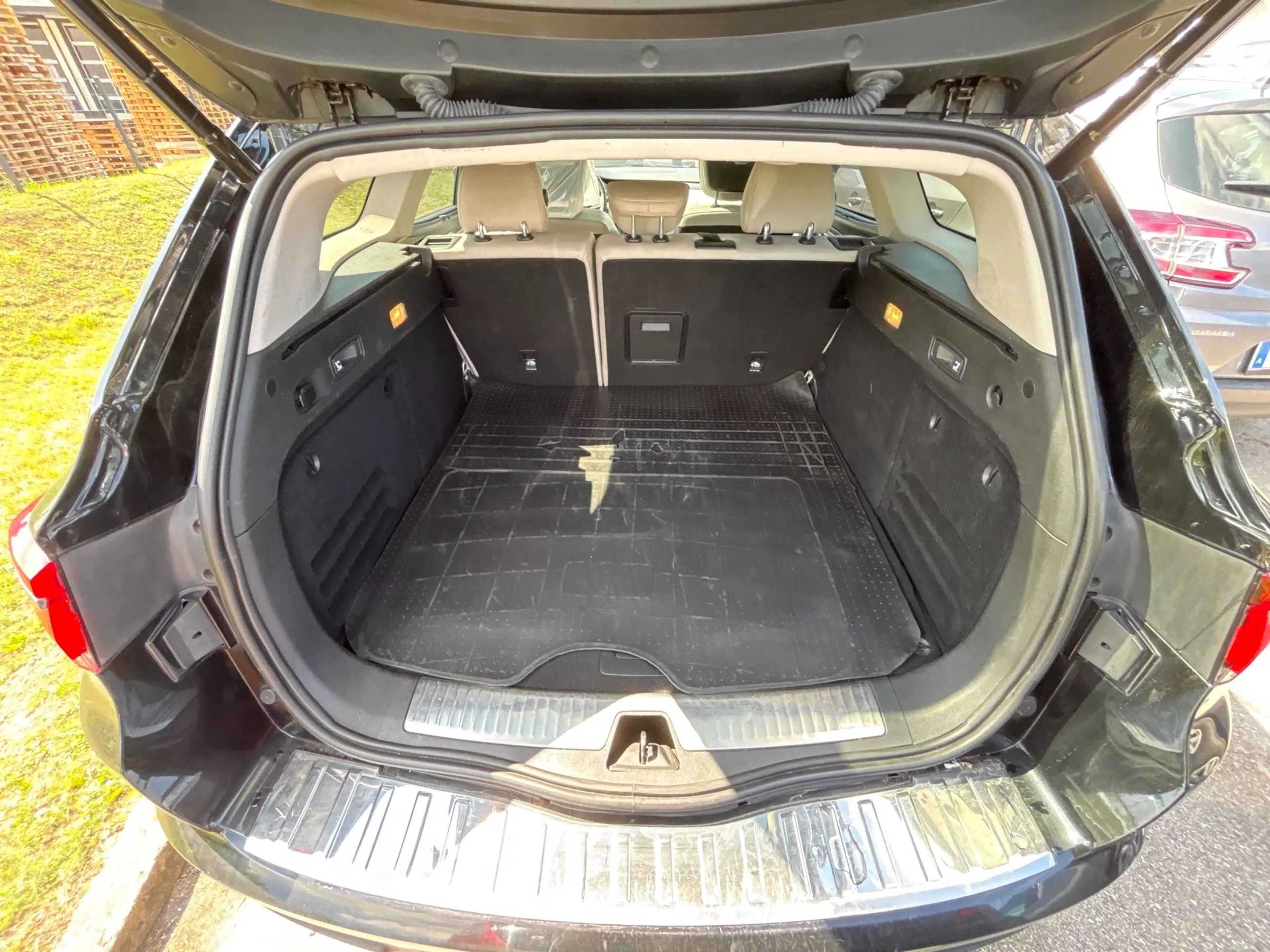 Renault Talisman Initiale Paris — photo 11