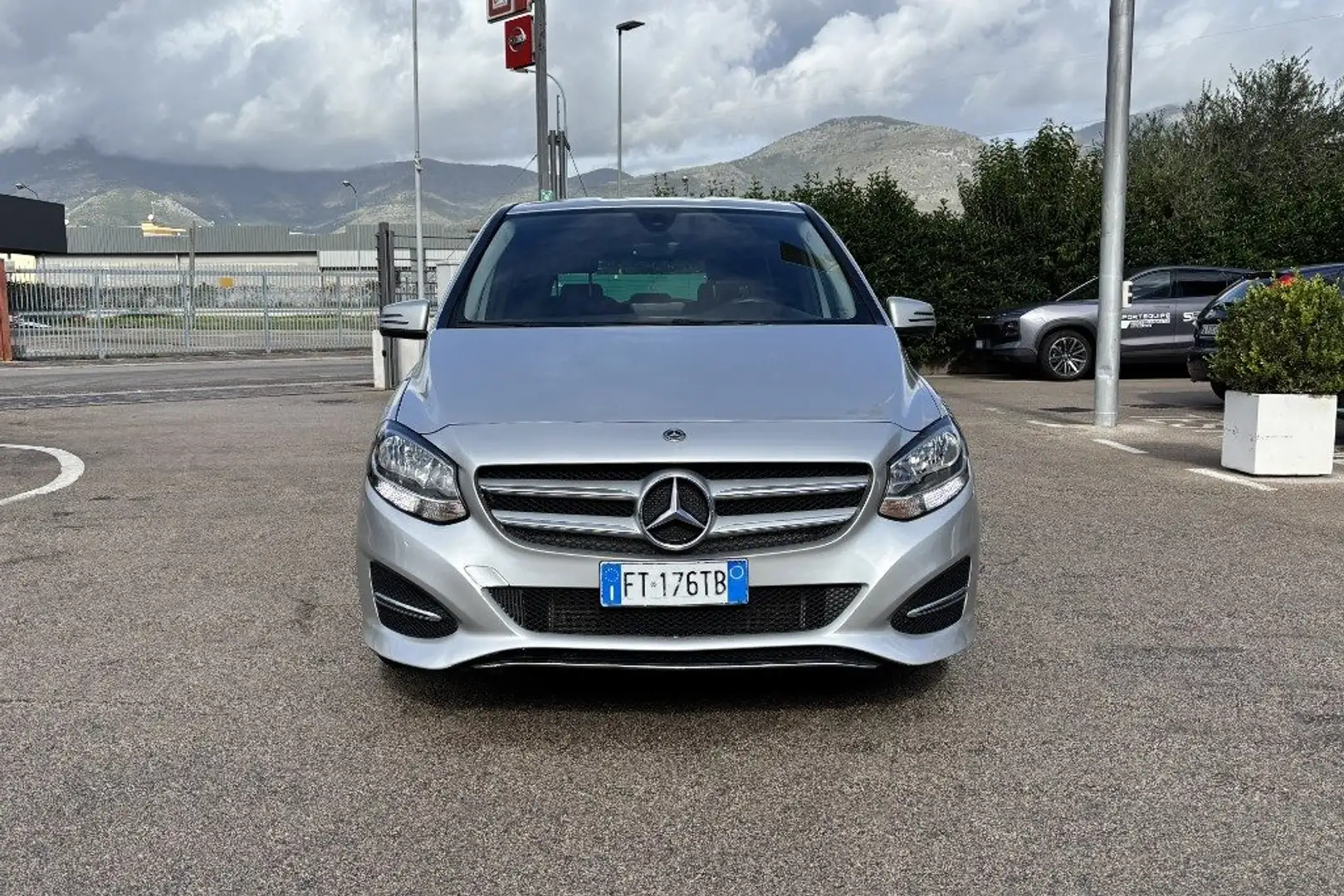 Mercedes-Benz B 180 d Automatic Business Grigio - 2