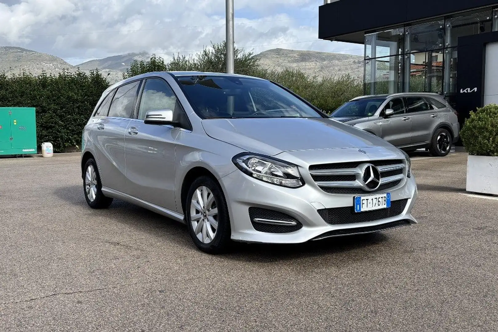 Mercedes-Benz B 180 d Automatic Business Grigio - 1